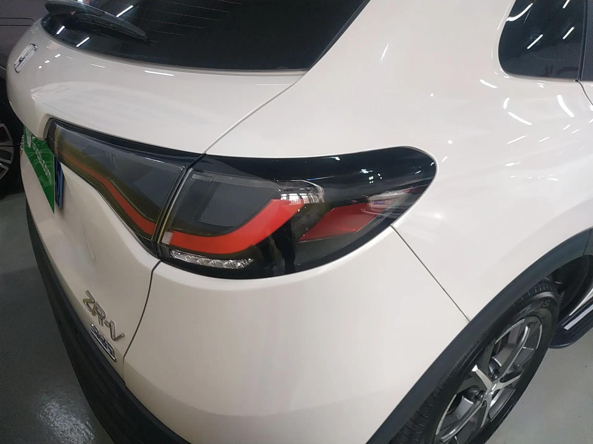 Honda ZR-V 2022 1.5T CVT Elite Edition — миниатюра 7