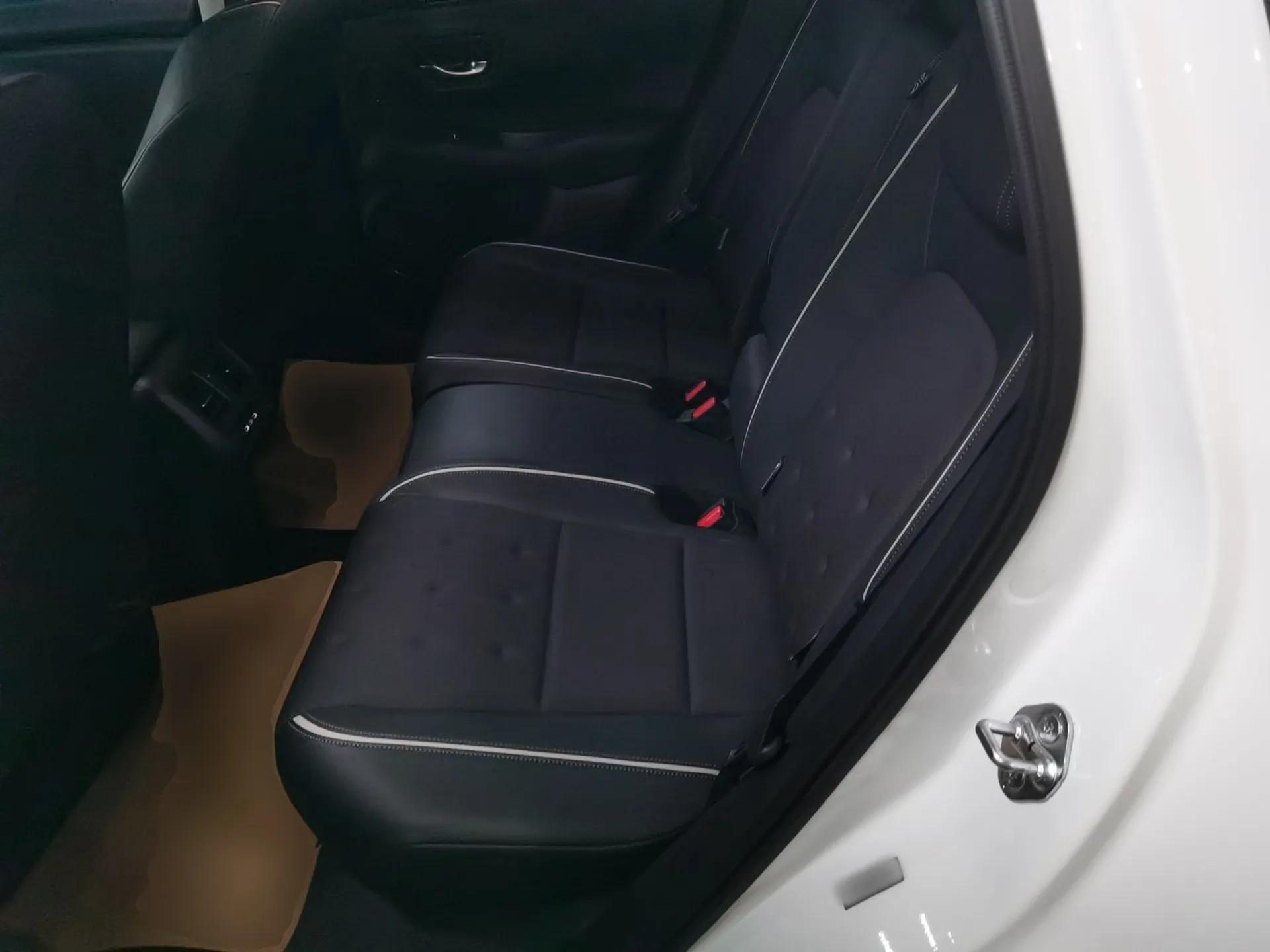 Honda ZR-V 2023 1.5T CVT Tech Edition — миниатюра 20