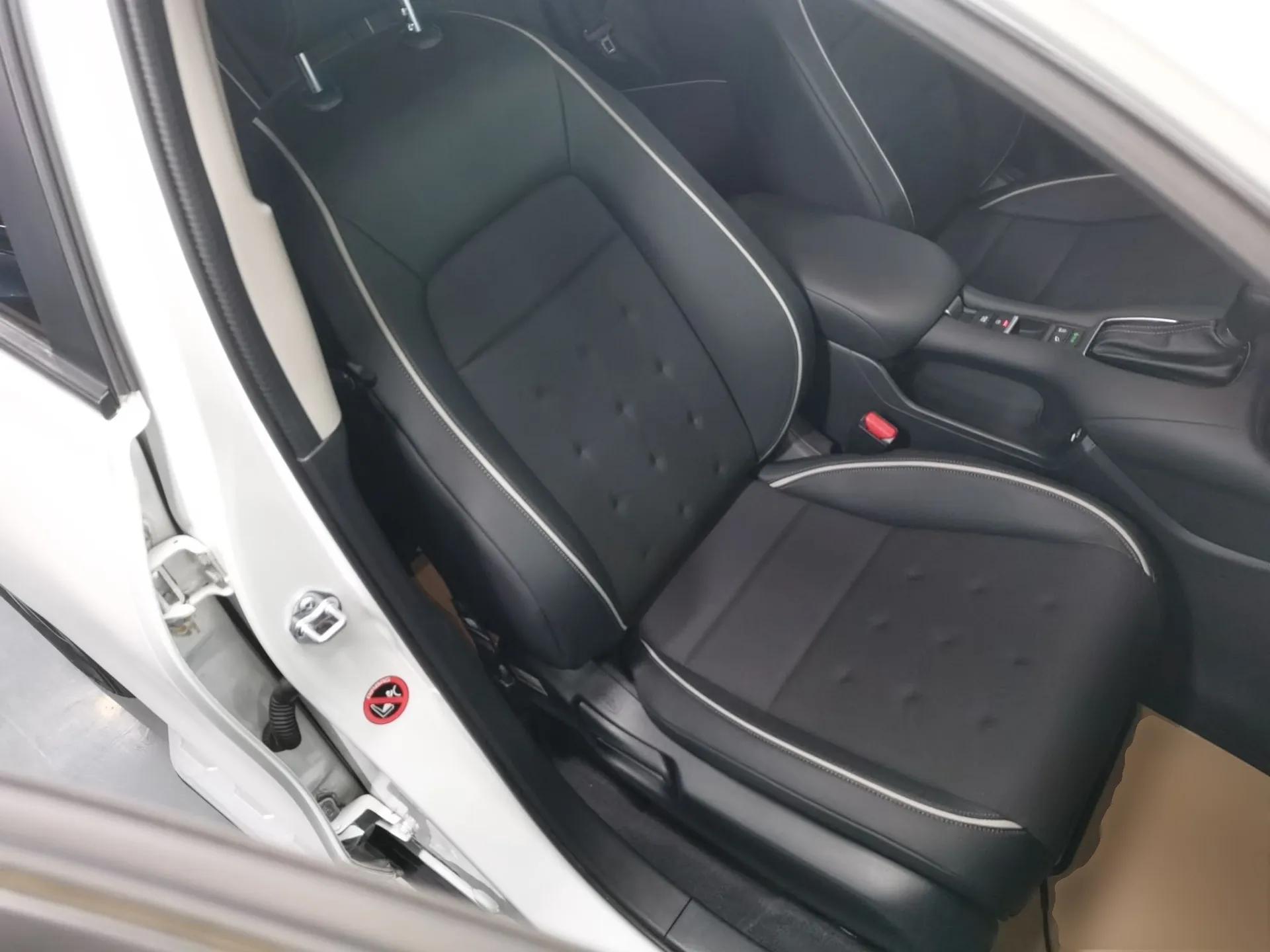 Honda ZR-V 2023 1.5T CVT Tech Edition — миниатюра 23