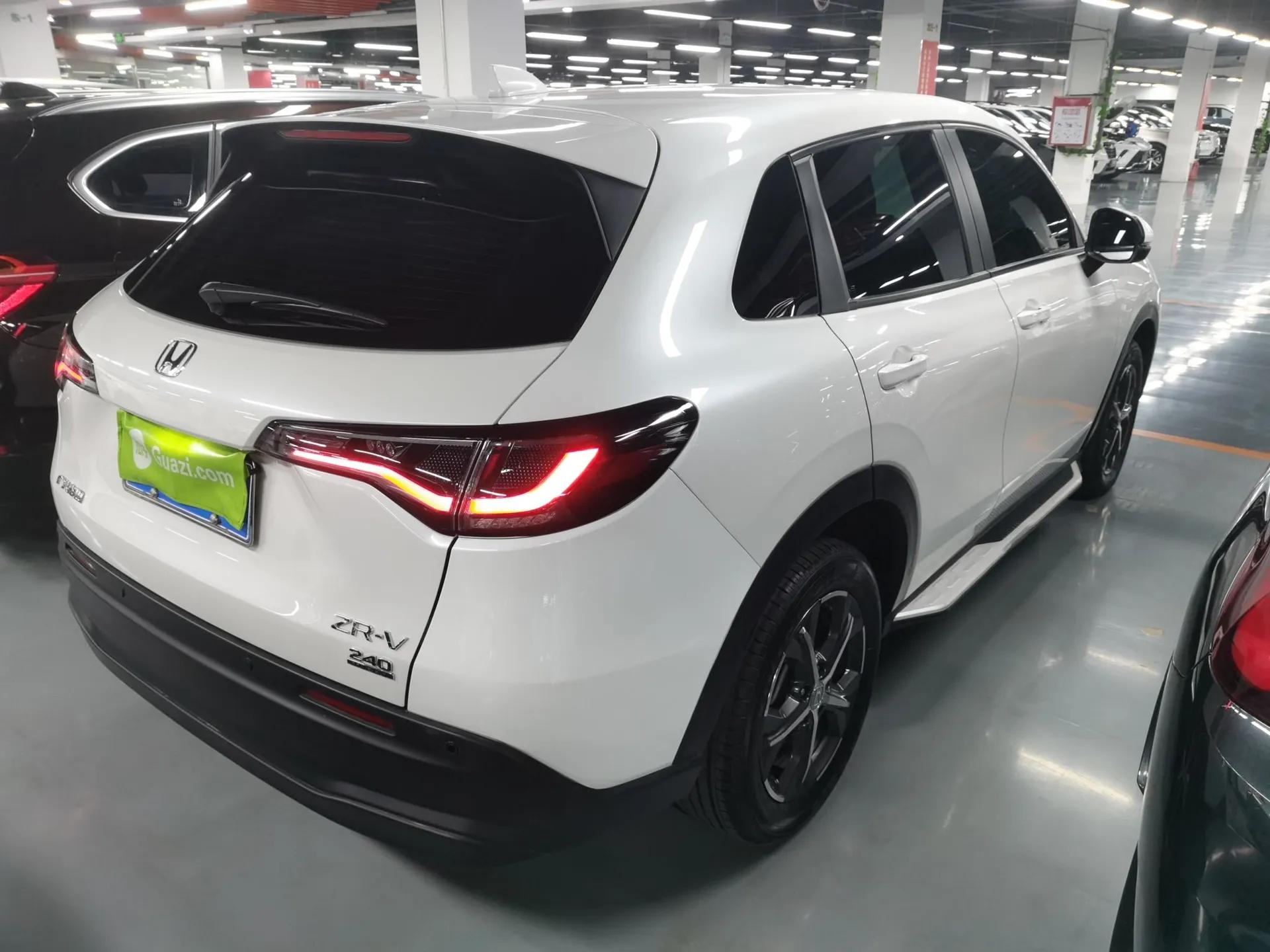 Honda ZR-V 2023 1.5T CVT Tech Edition — миниатюра 6