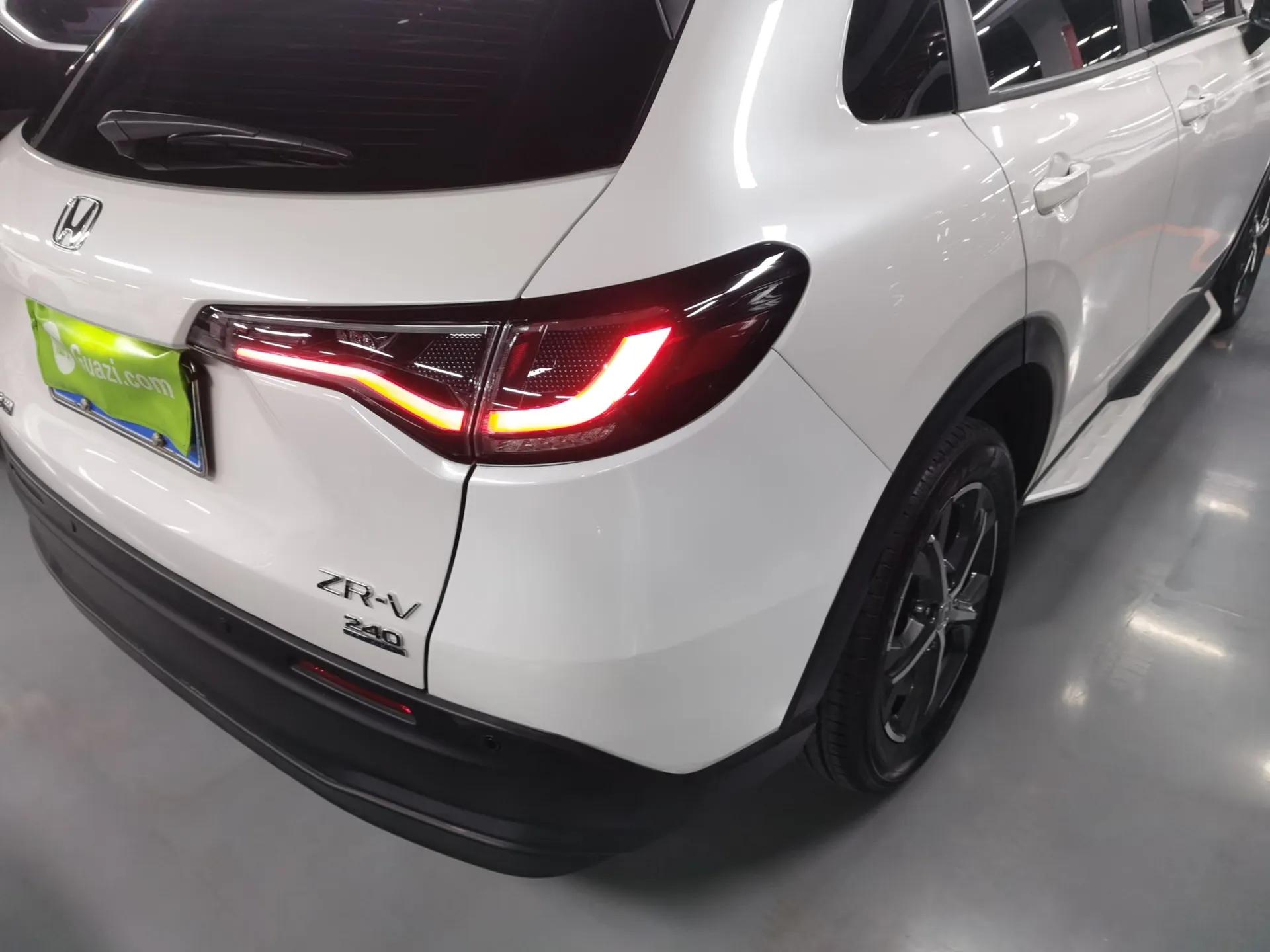 Honda ZR-V 2023 1.5T CVT Tech Edition — миниатюра 7
