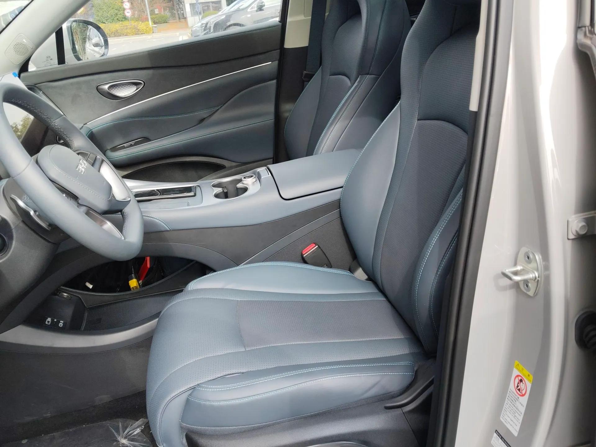 BYD Sealion 07 DM-i 2025 150 Flagship+ Edition — миниатюра 16