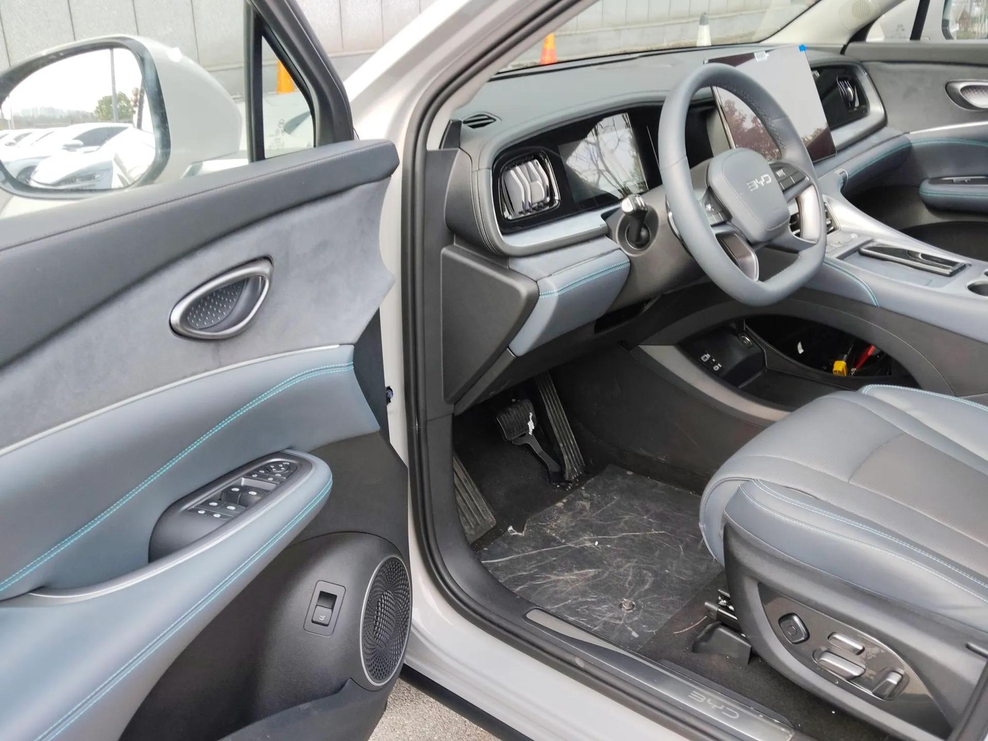 BYD Sealion 07 DM-i 2025 150 Flagship+ Edition — миниатюра 21