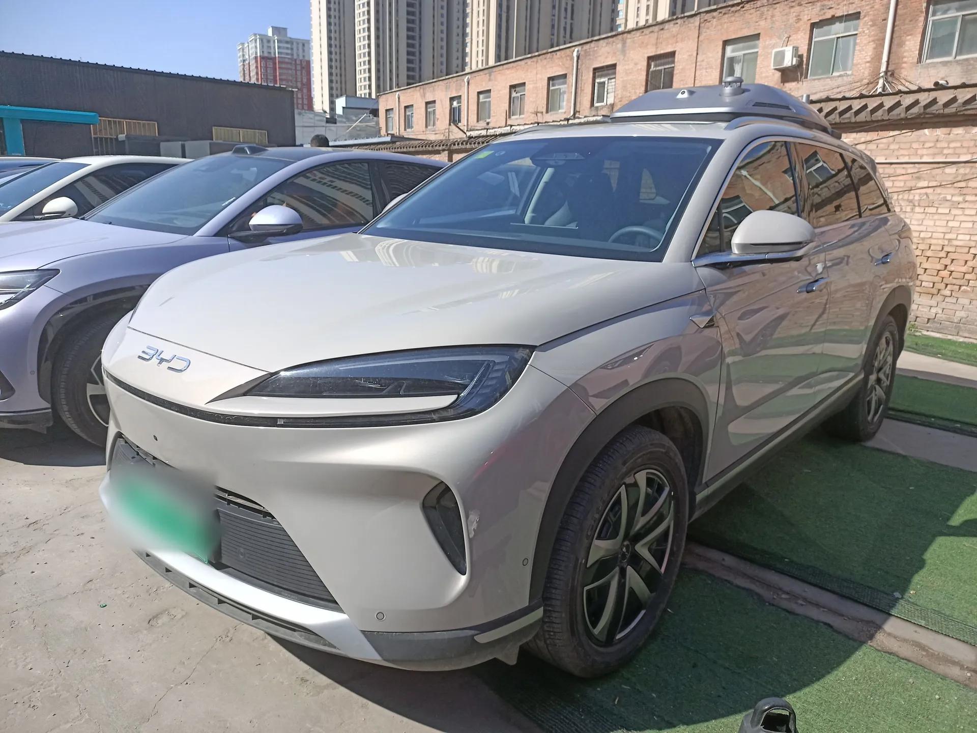 BYD Sealion 07 DM-i 2025 150 Flagship+ Edition — миниатюра 1