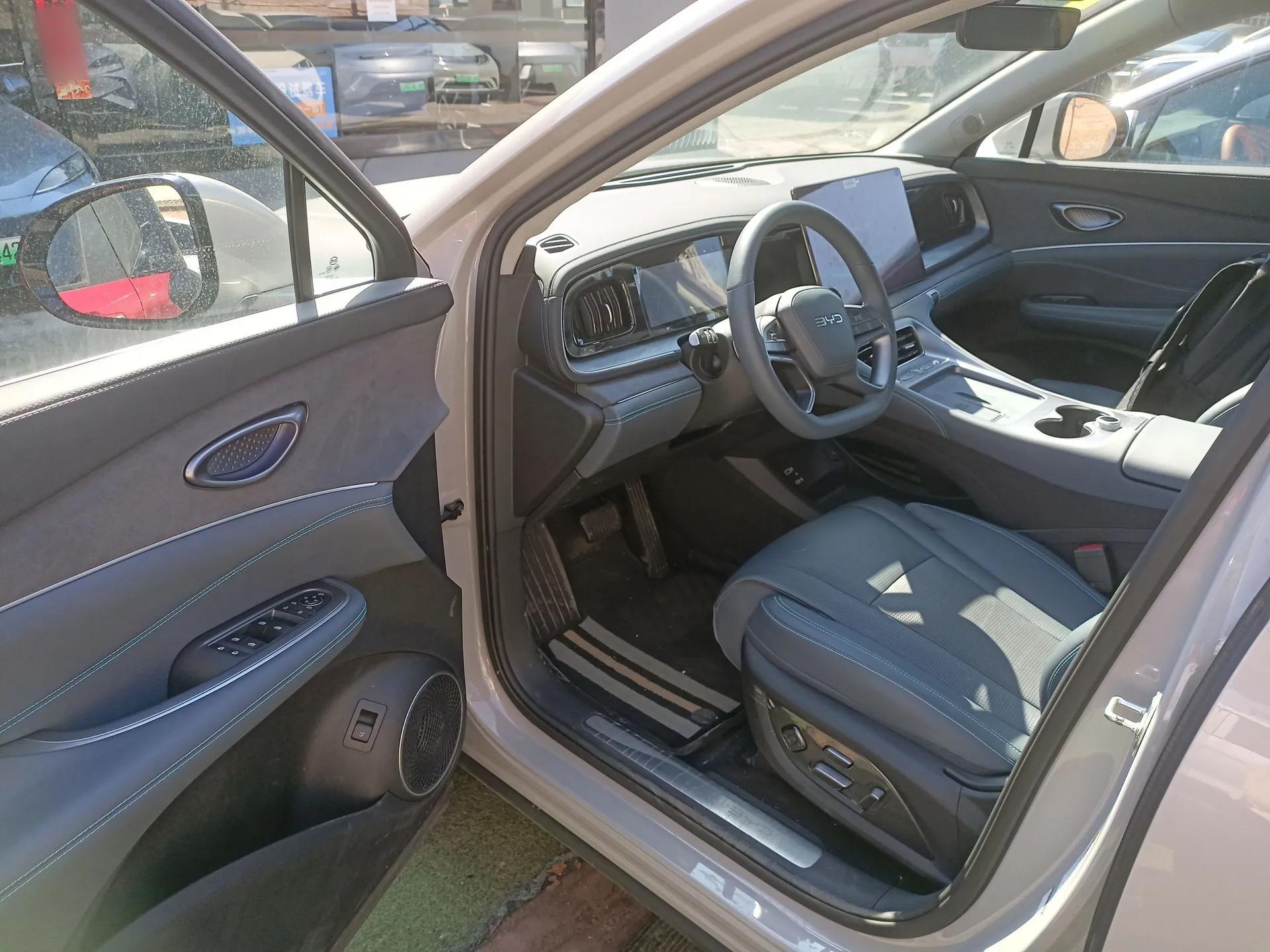 BYD Sealion 07 DM-i 2025 150 Flagship+ Edition — миниатюра 18