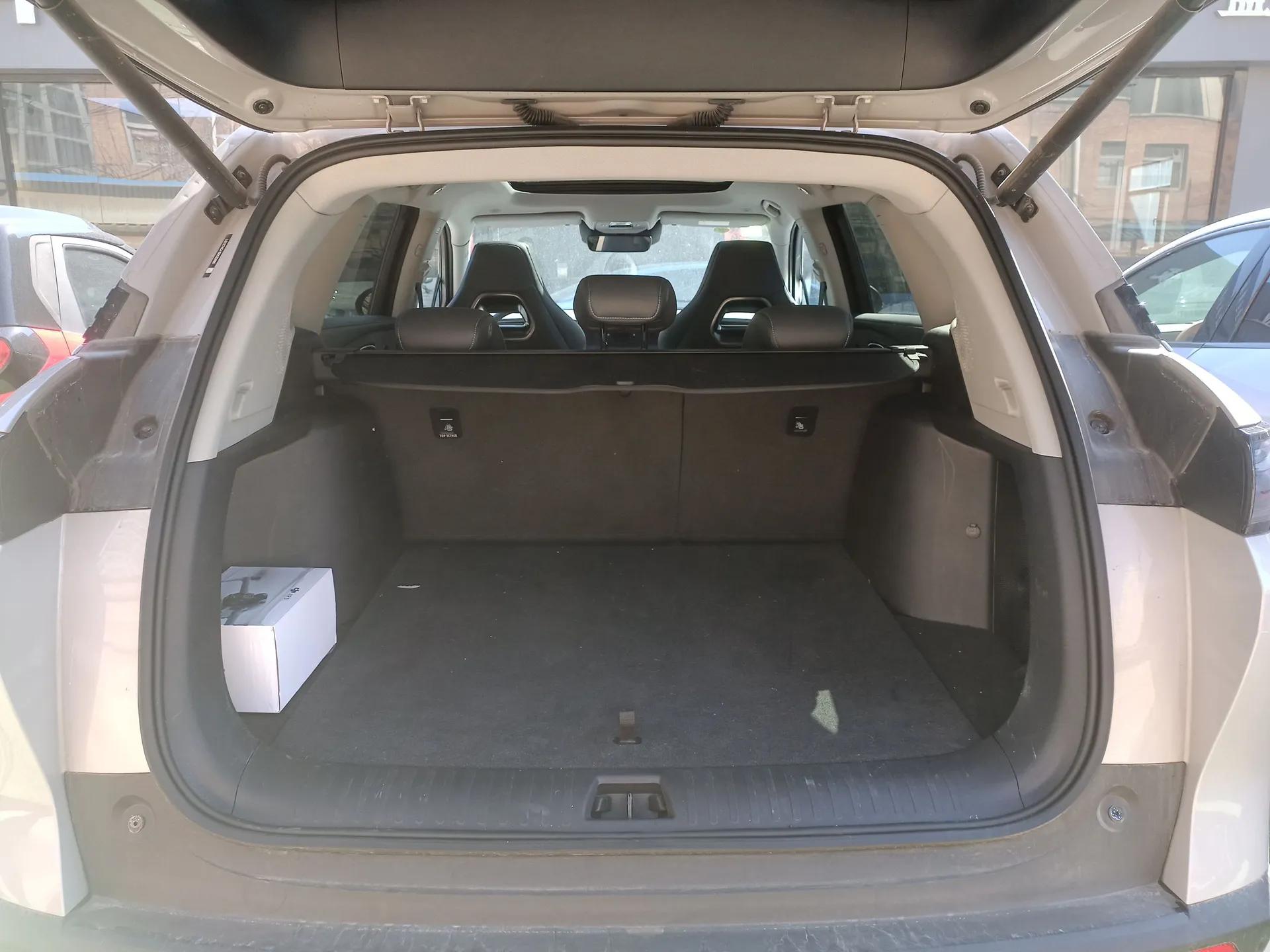 BYD Sealion 07 DM-i 2025 150 Flagship+ Edition — миниатюра 21