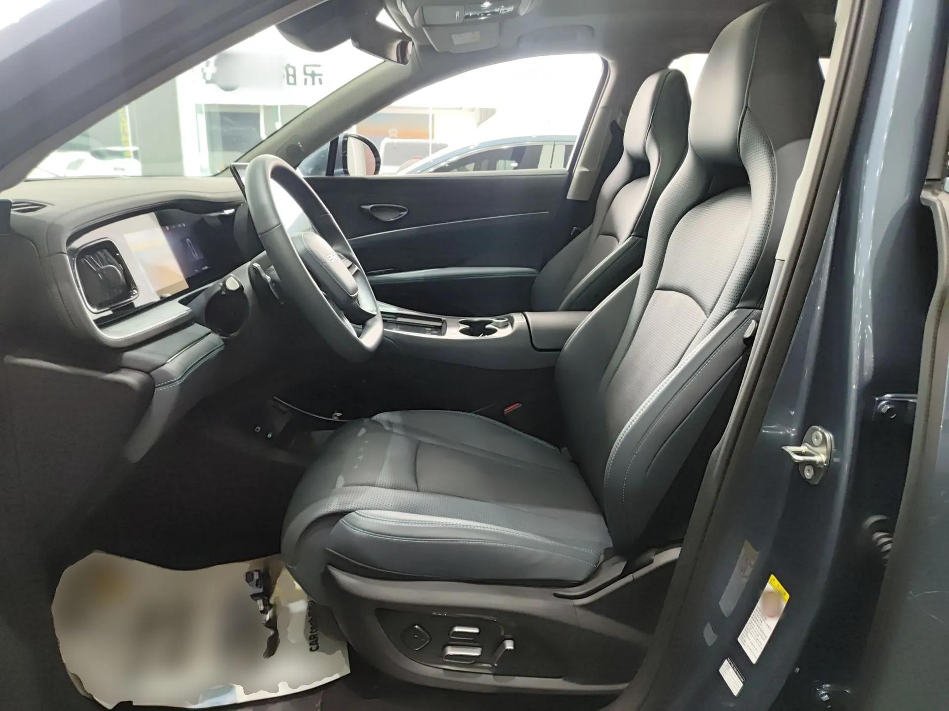 BYD Sealion 07 DM-i 2025 150 Flagship+ Edition — миниатюра 17