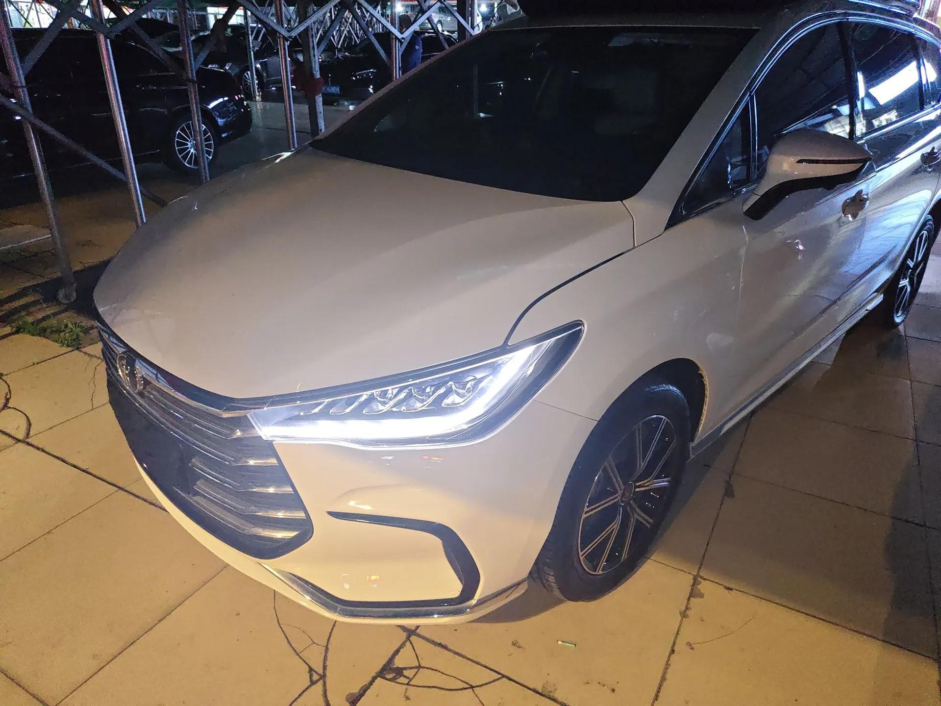 BYD Song MAX New Energy 2022 DM-i 105KM Executive Edition — миниатюра 1