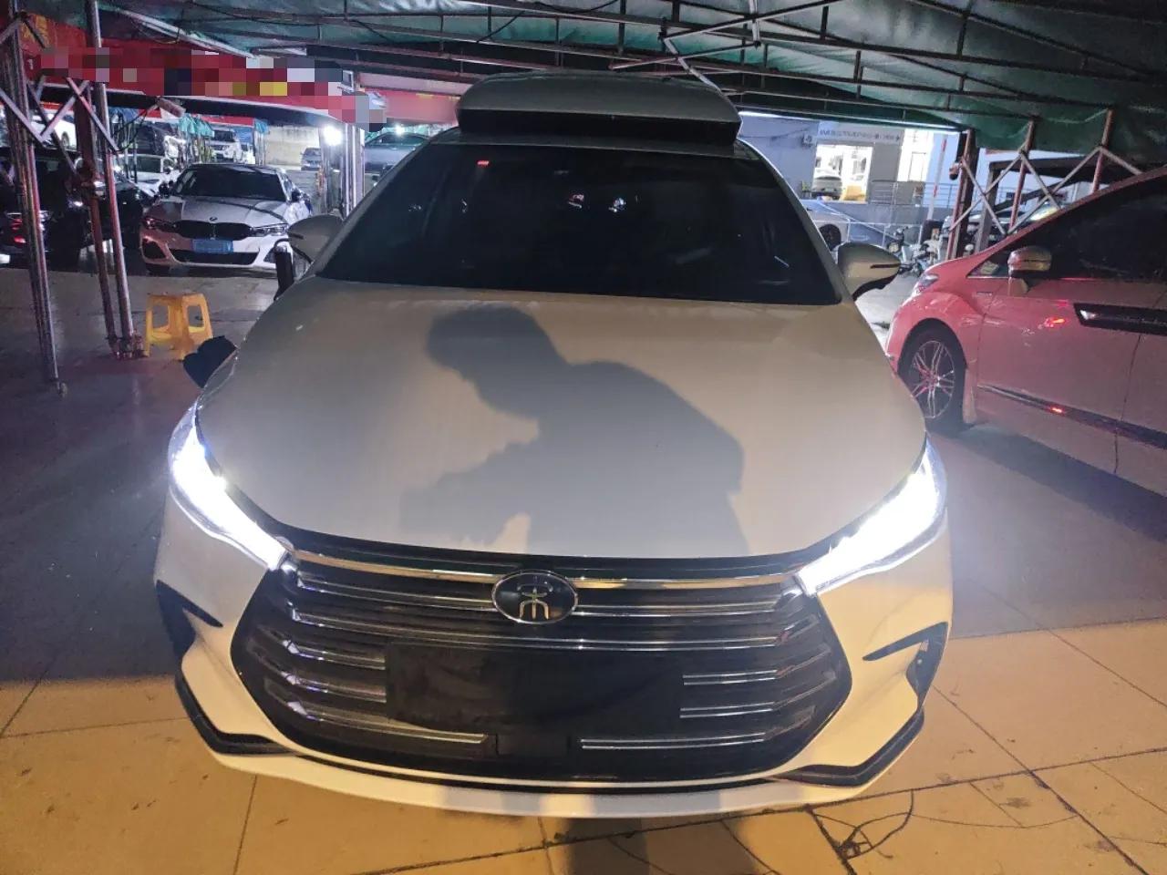 BYD Song MAX New Energy 2022 DM-i 105KM Executive Edition — миниатюра 2
