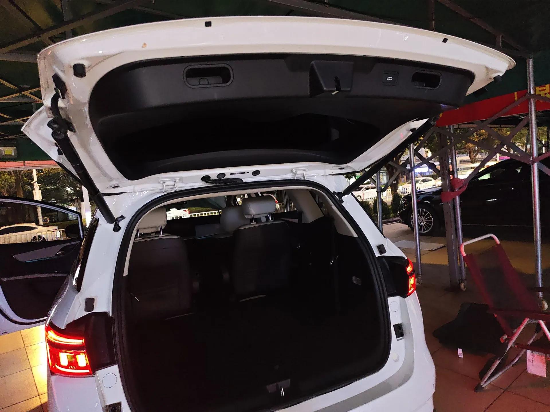 BYD Song MAX New Energy 2022 DM-i 105KM Executive Edition — миниатюра 21