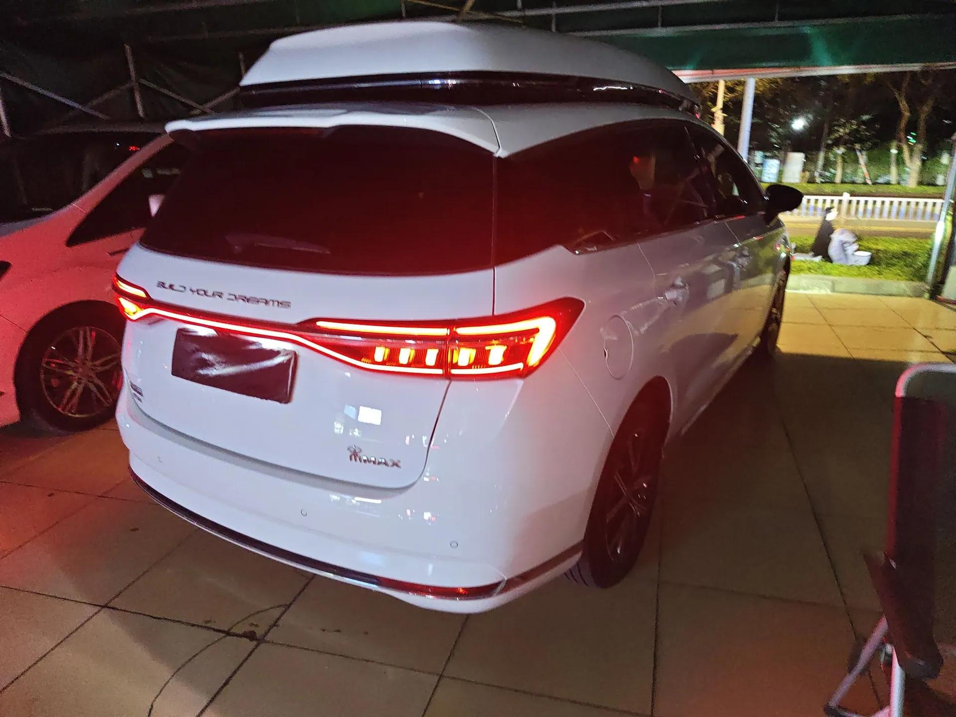 BYD Song MAX New Energy 2022 DM-i 105KM Executive Edition — миниатюра 4