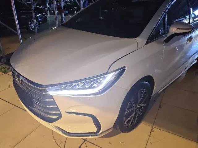 BYD Song MAX New Energy 2022 DM-i 105KM Executive Edition