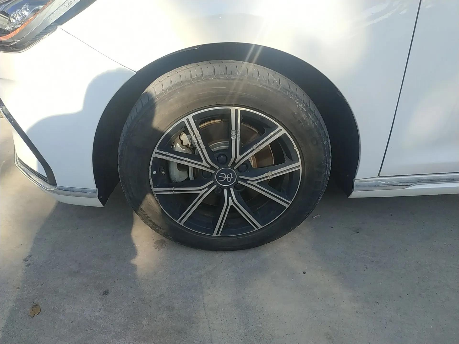 BYD Song MAX New Energy 2022 DM-i 105KM Flagship Model — миниатюра 9