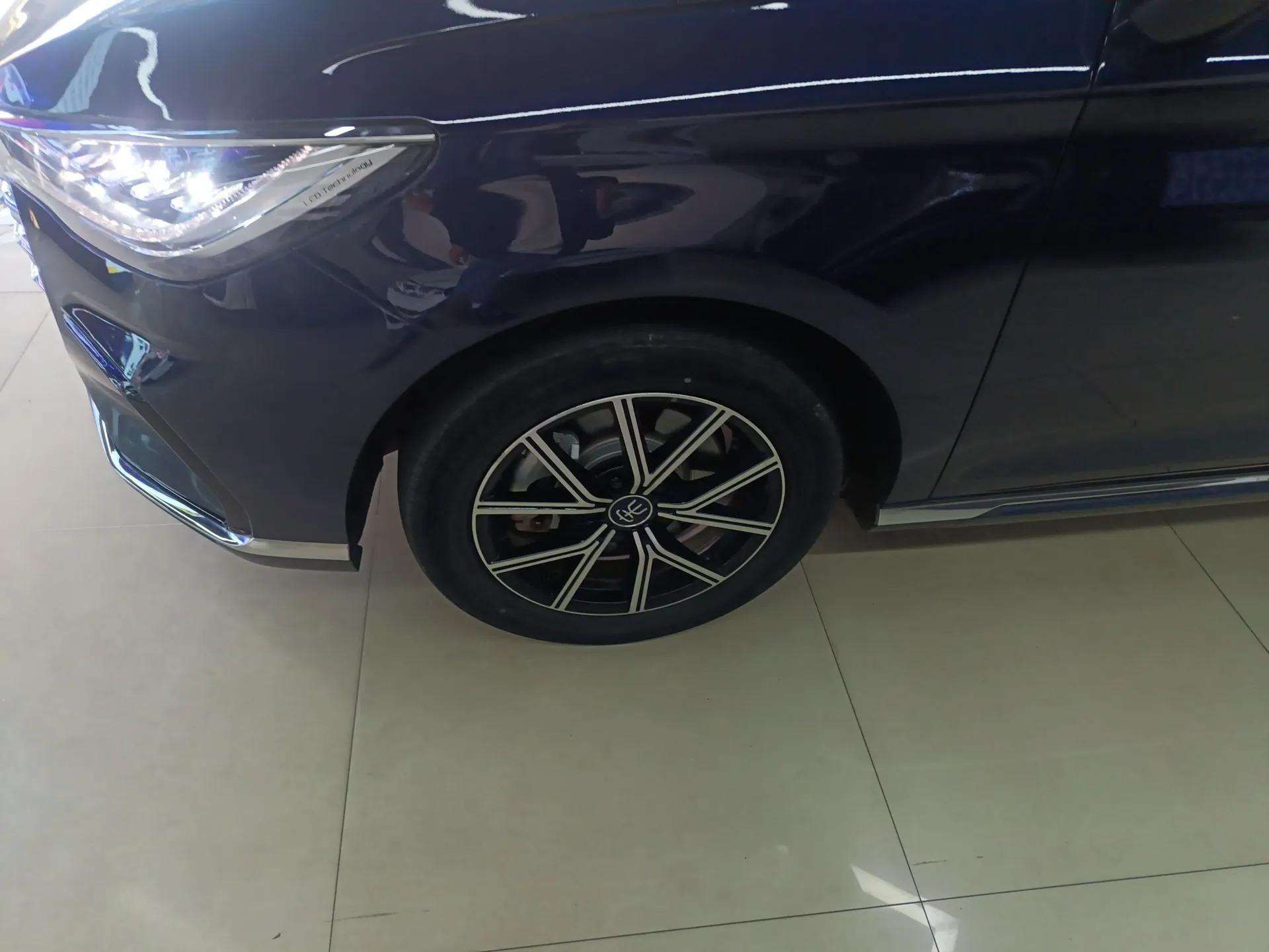 BYD Song MAX New Energy 2022 DM-i 105KM Prestige Model — миниатюра 8