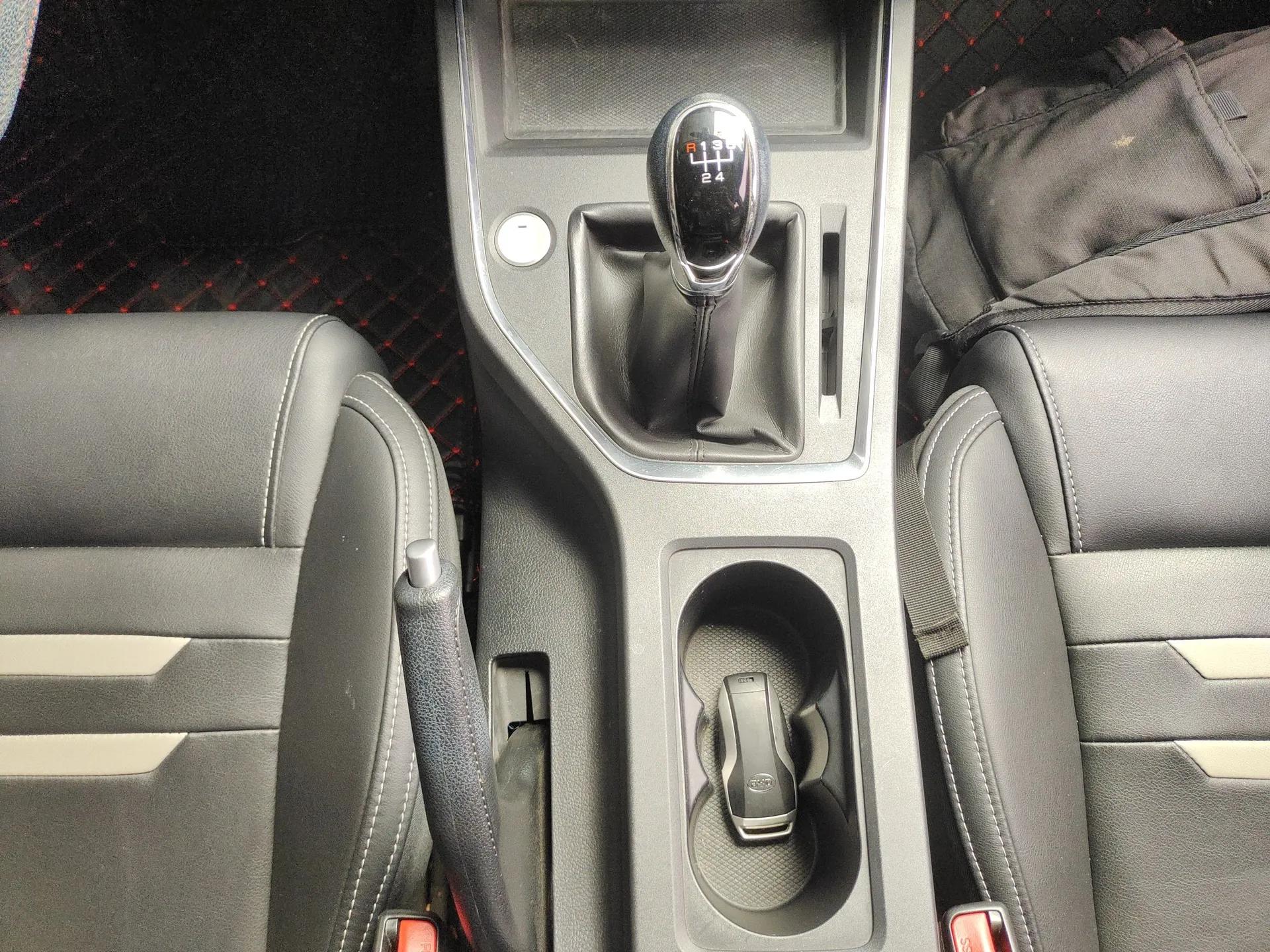 BYD Qin Pro 2018 1.5L Manual SmartConnect Fendong Model — миниатюра 17