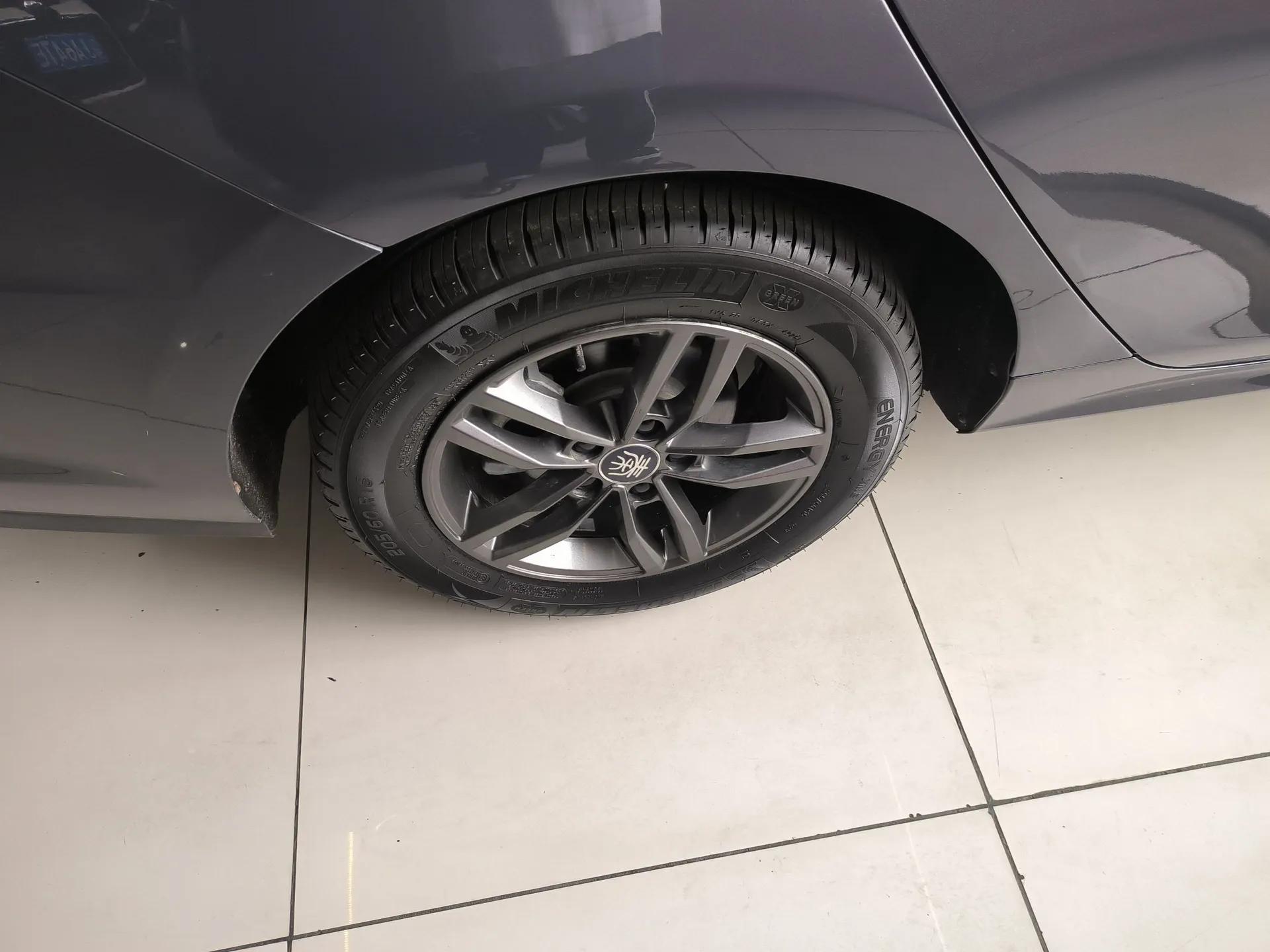 BYD Qin Pro 2020 Beyond Edition 1.5TI Automatic Prestige Version — миниатюра 10