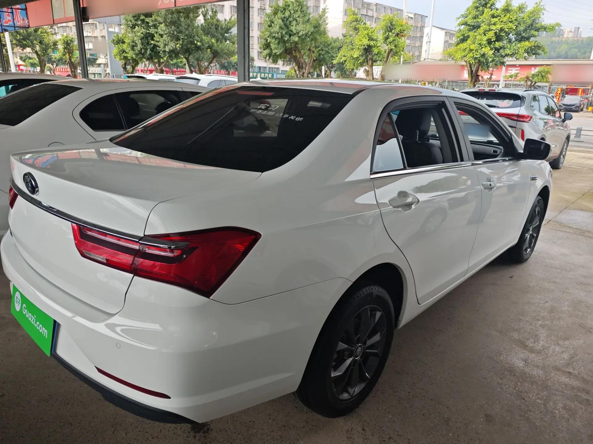 BYD Qin 2019 1.5L Automatic Prestige Model — миниатюра 6
