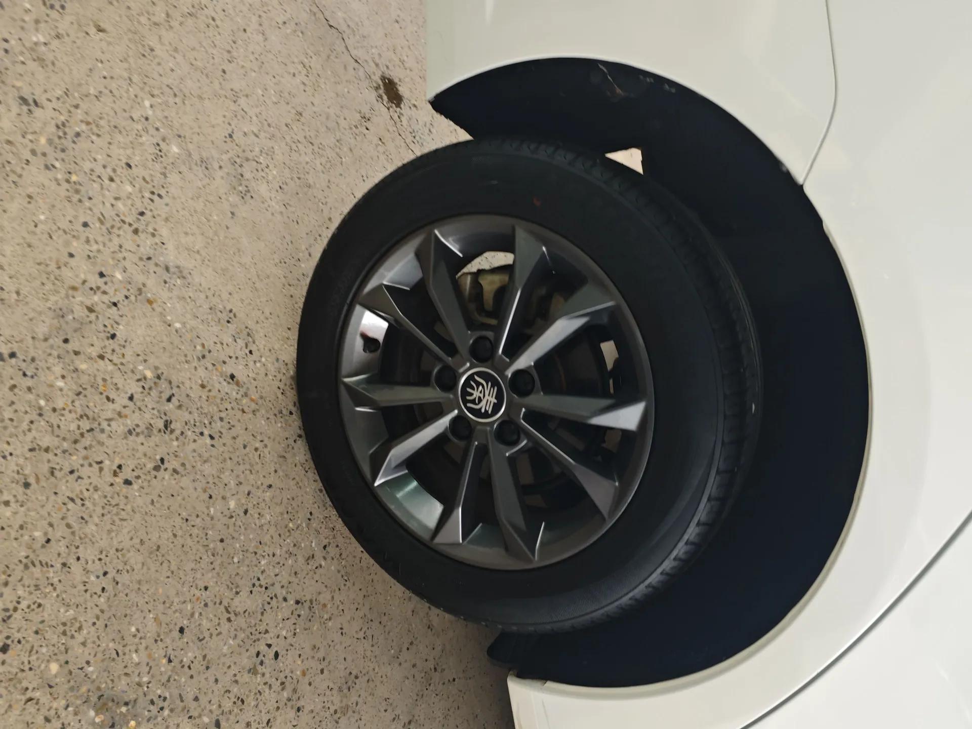 BYD Qin 2019 1.5L Automatic Prestige Model — миниатюра 10