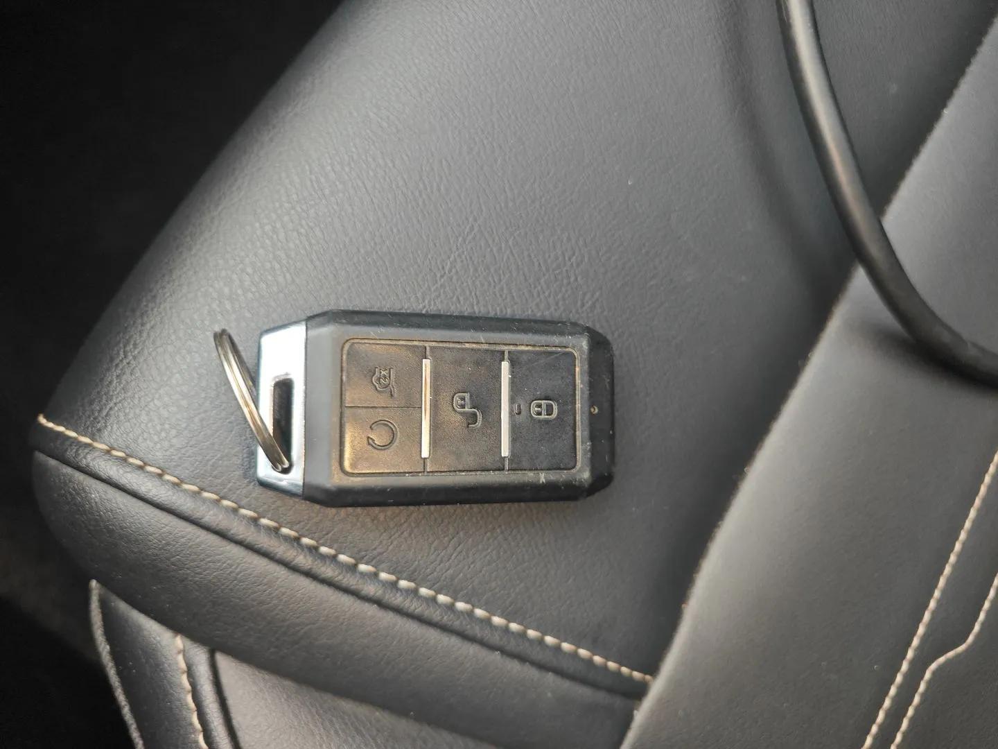 BYD Qin 2019 1.5L Automatic Prestige Model — миниатюра 12