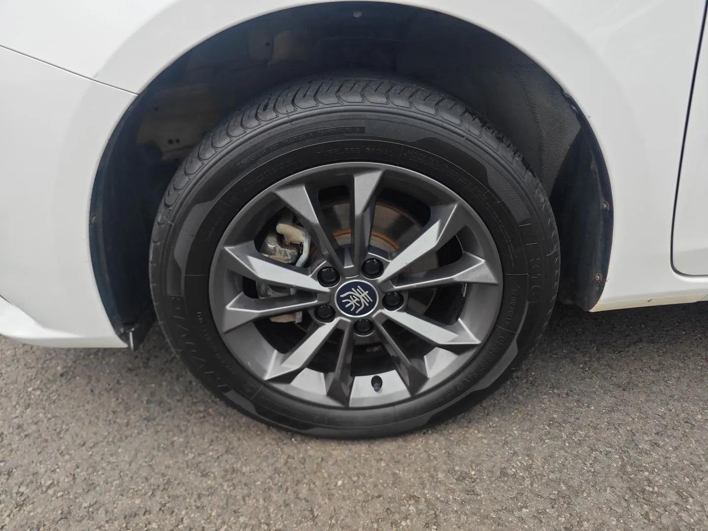 BYD Qin 2019 1.5L Automatic Prestige Model — миниатюра 8