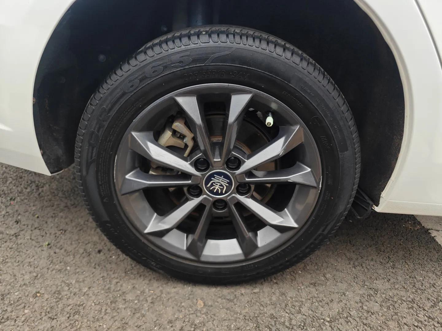 BYD Qin 2019 1.5L Automatic Prestige Model — миниатюра 10