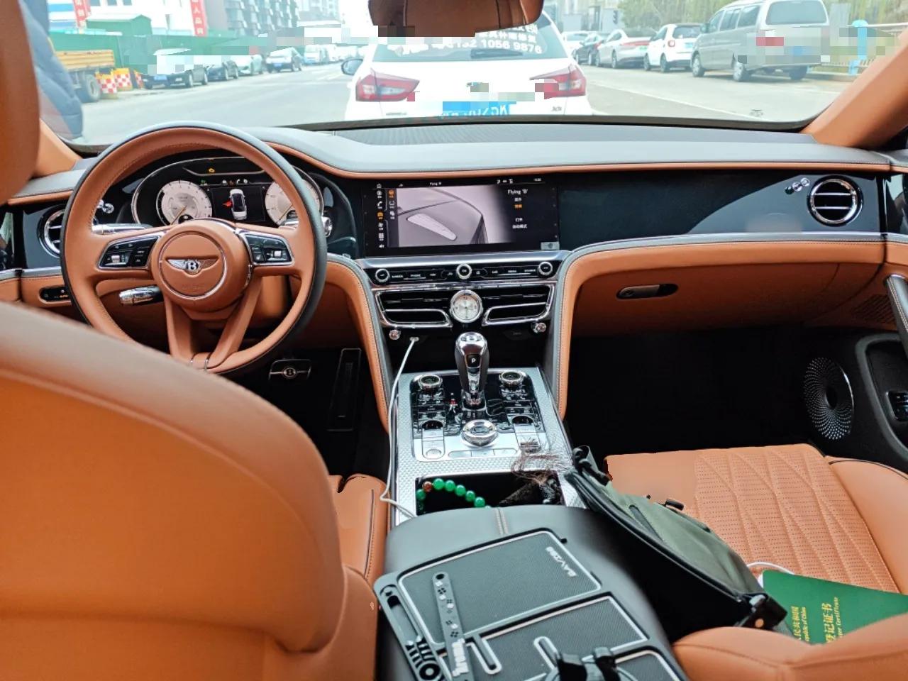 Bentley Flying Spur Plug-in Hybrid 2022 2.9T V6 Hybrid Mulliner — миниатюра 10