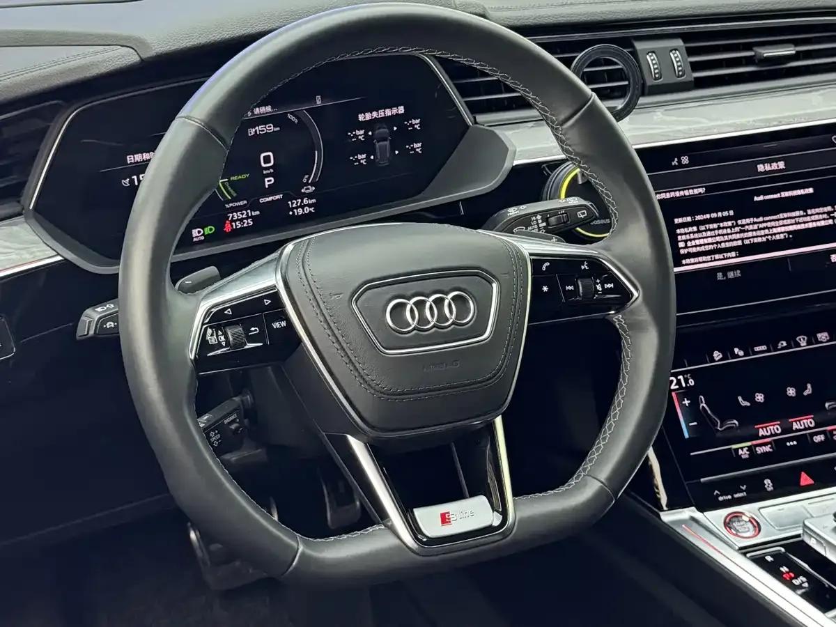 Audi e-tron 2021 50 quattro Premium Edition — миниатюра 8