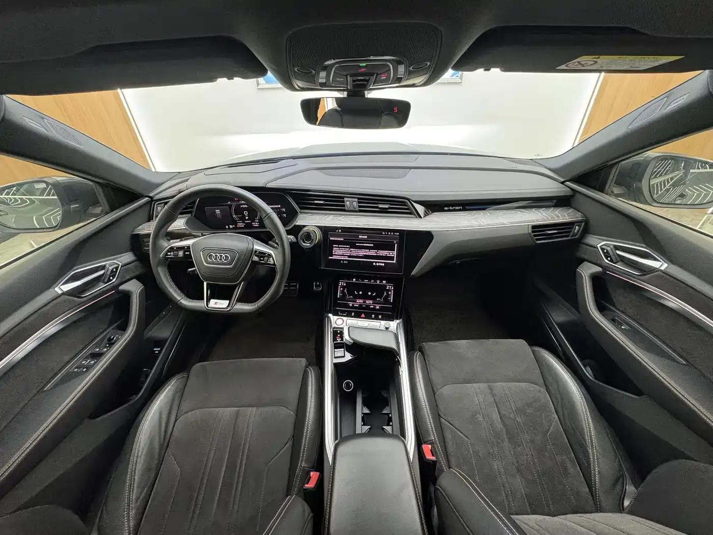 Audi e-tron 2021 50 quattro Premium Edition — миниатюра 10