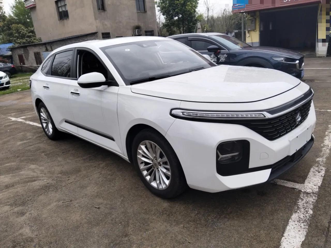 Baojun RC-5 2020 1.5T CVT Smart Luxury Edition — миниатюра 3