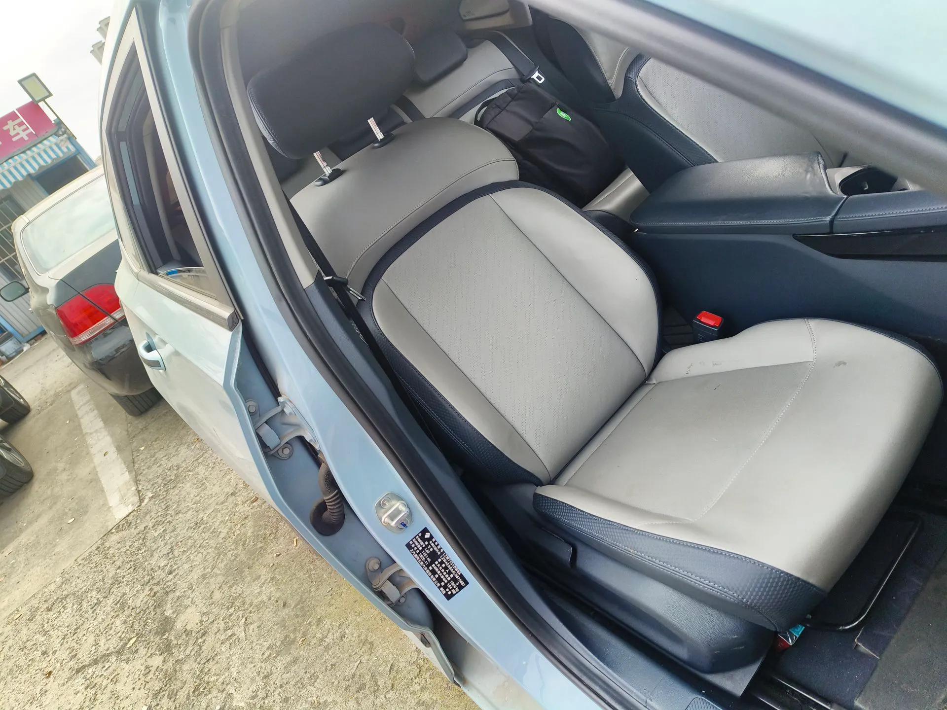 Baojun RC-5 2020 1.5T CVT Smart Shine Prestige Edition — миниатюра 23