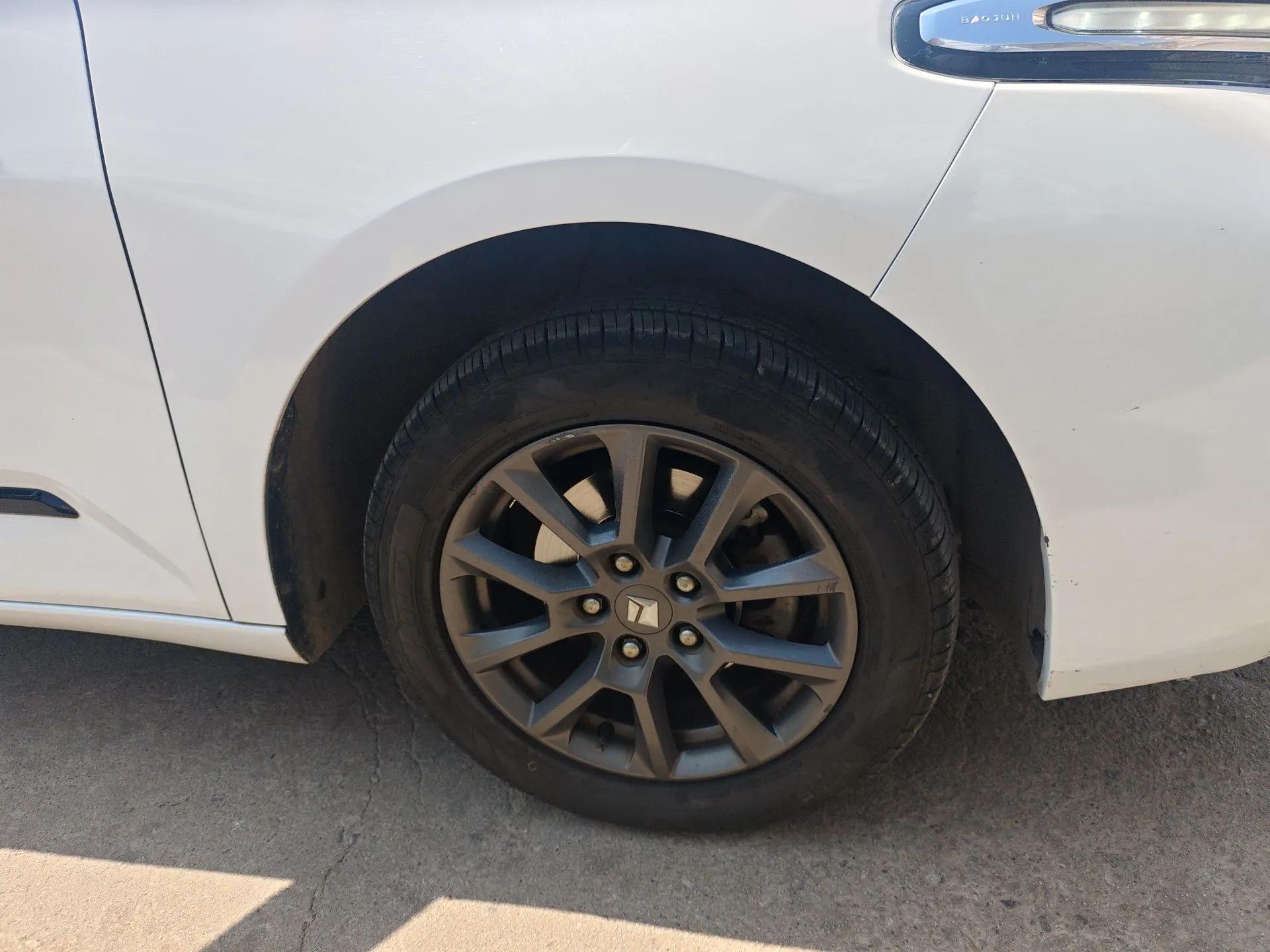 Baojun RC-5 2020 1.5L Manual Smart Luxury Edition — миниатюра 8