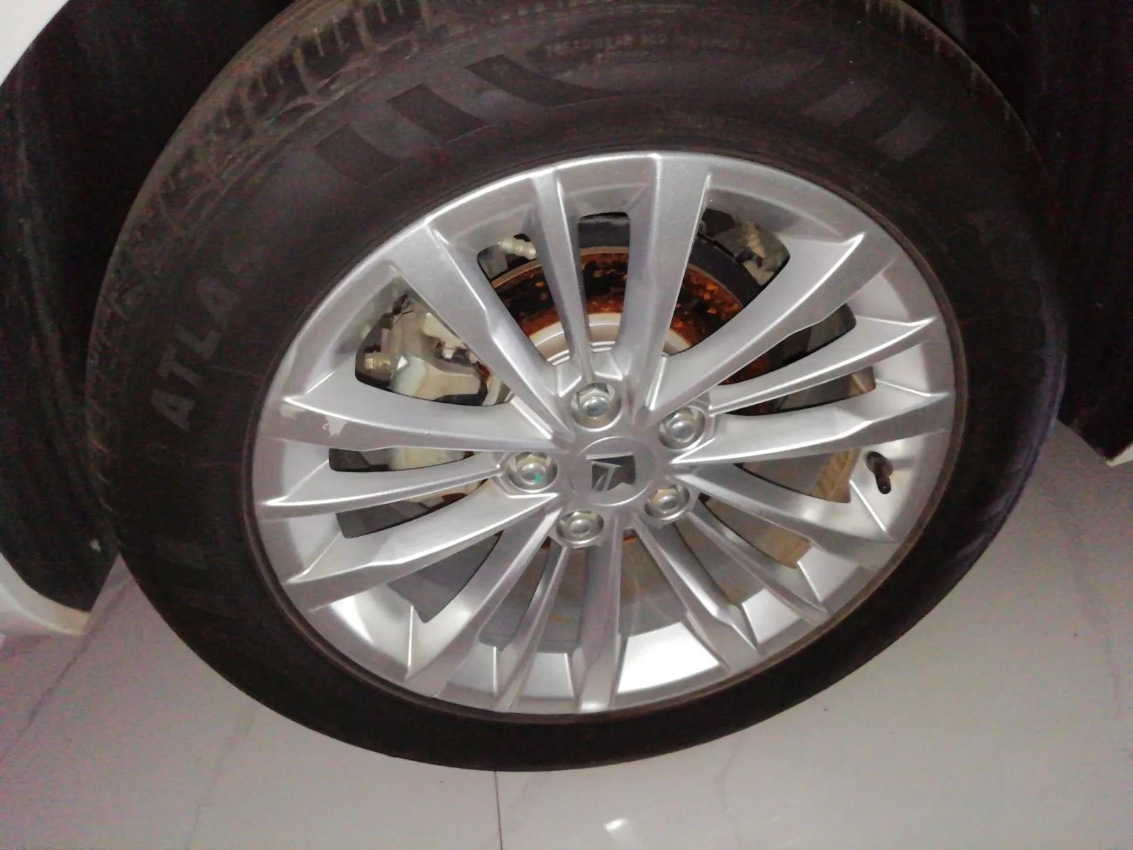 Baojun Valli 2021 1.5T Yili Pasture CVT Luxury Model — миниатюра 10