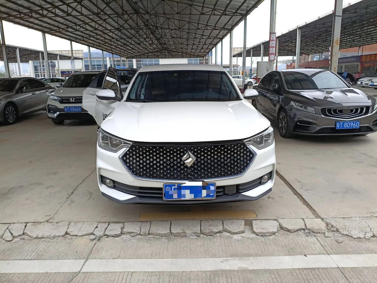Baojun RC-6 2019 1.5T CVT 24-Hour Online Prestige Edition — миниатюра 2