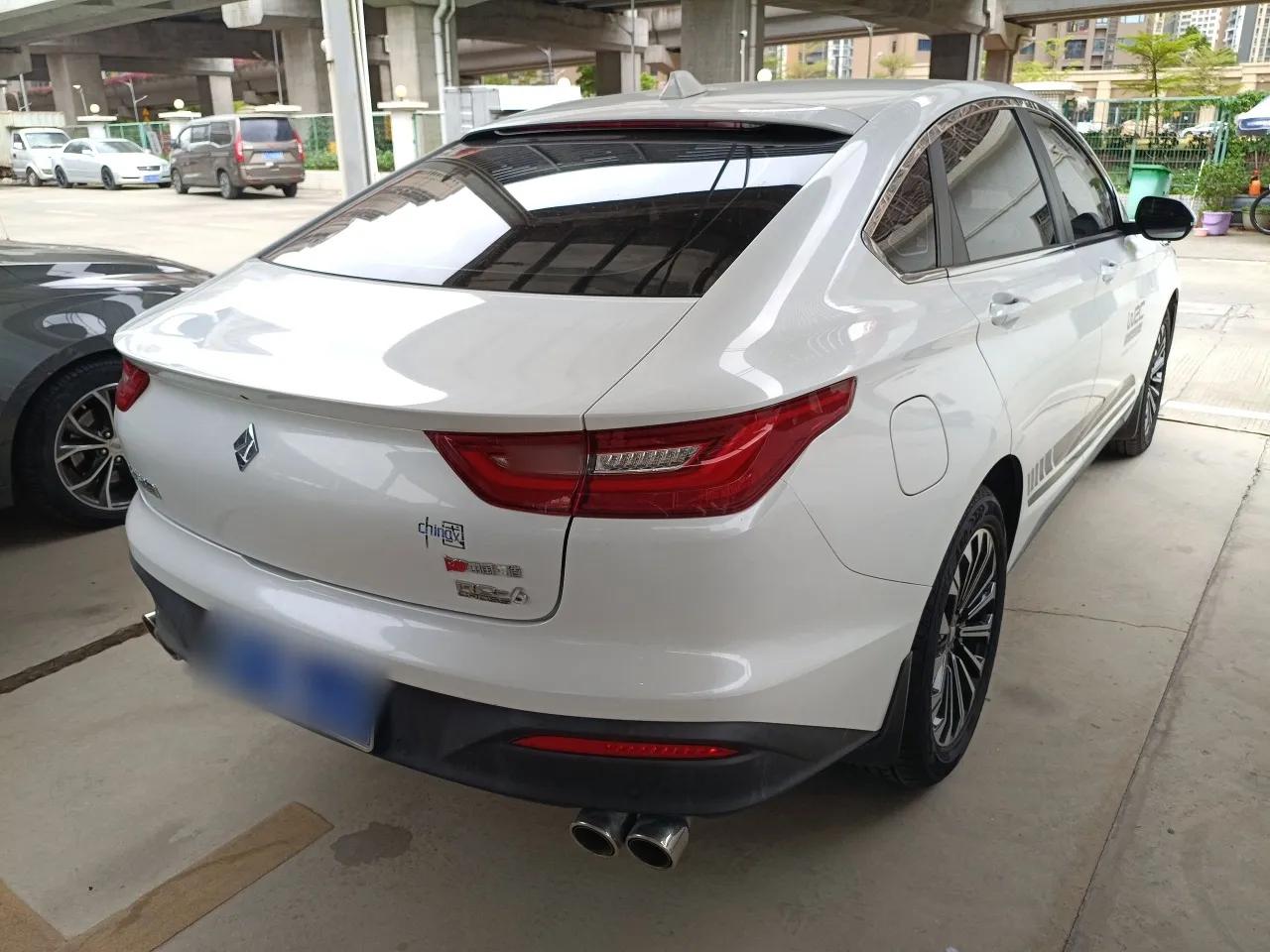 Baojun RC-6 2019 1.5T CVT 24-Hour Online Prestige Edition — миниатюра 6
