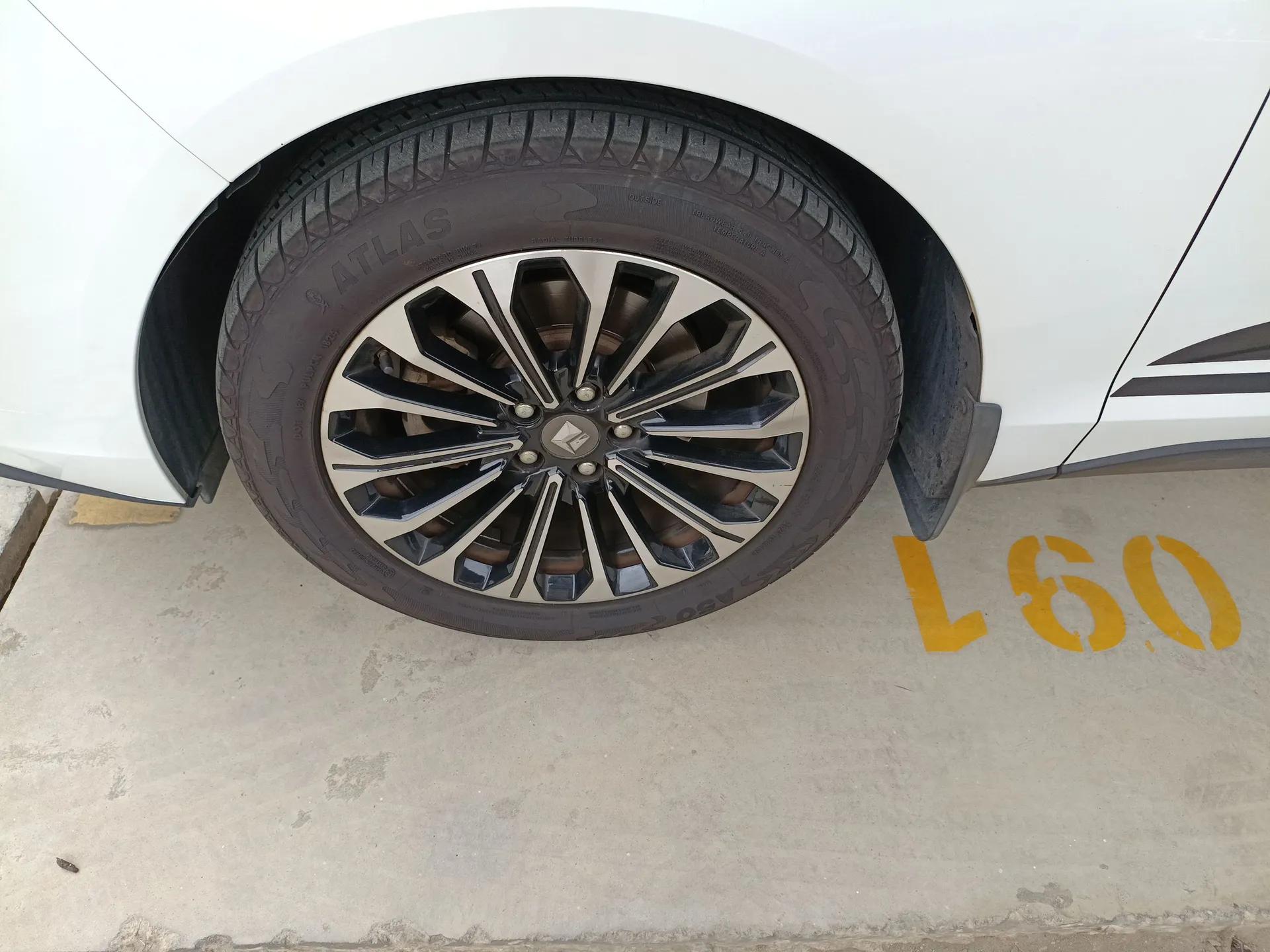 Baojun RC-6 2019 1.5T CVT 24-Hour Online Prestige Edition — миниатюра 8