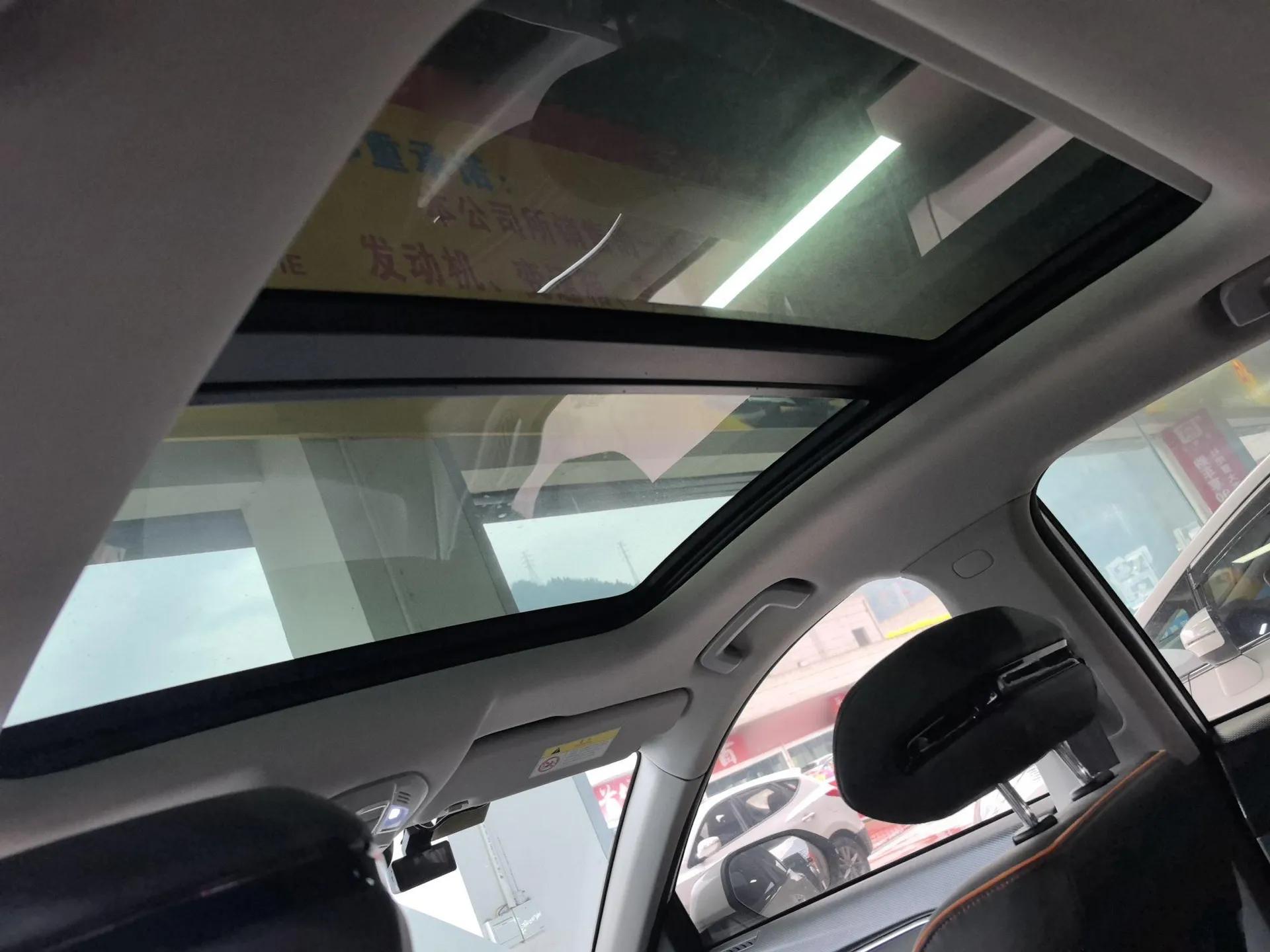 Baojun RC-6 2019 1.5T CVT 24-Hour Online Prestige Edition — миниатюра 9