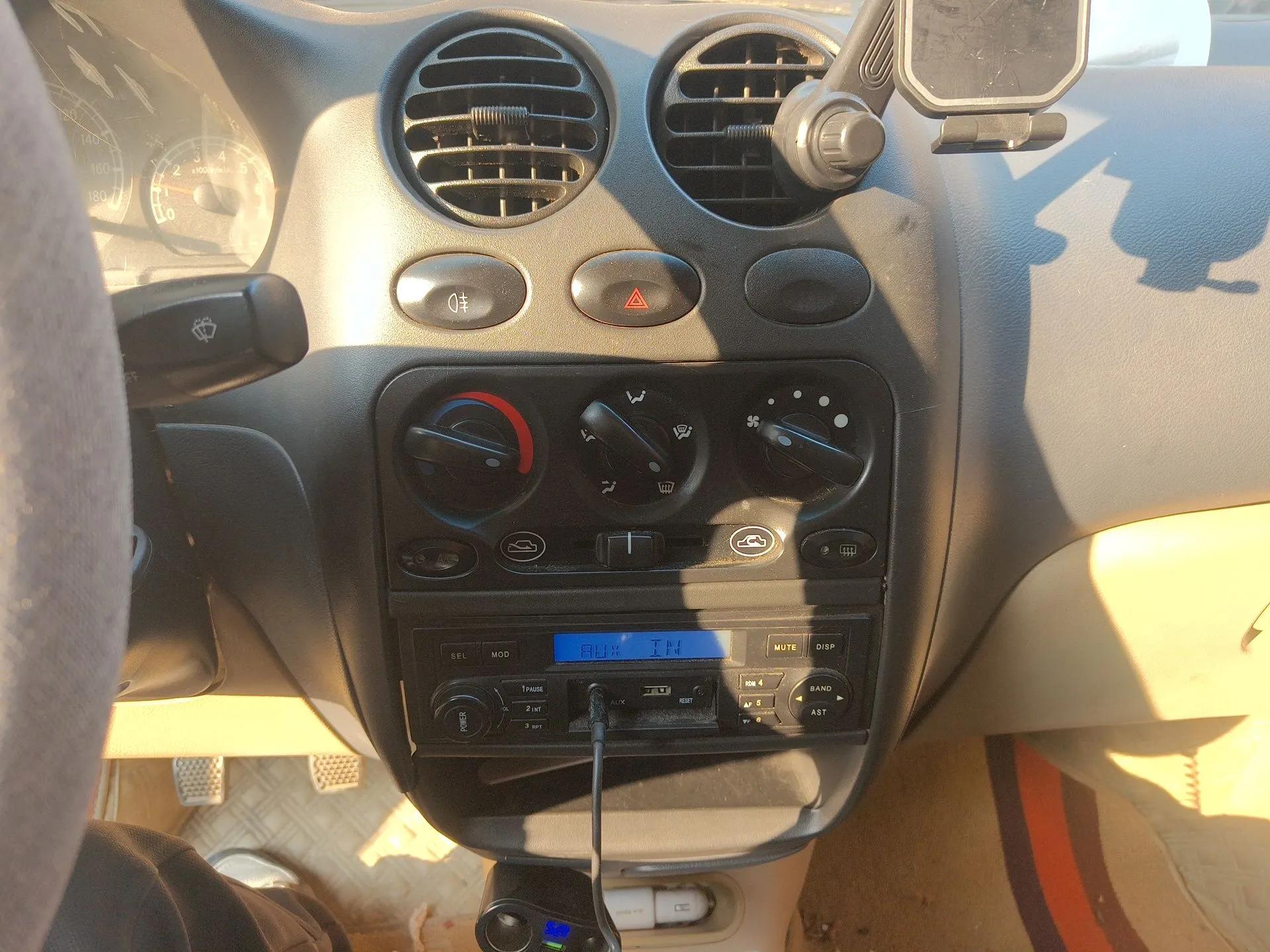 Baojun Lechi 2010 1.0L P-TEC Manual Superior Model — миниатюра 14