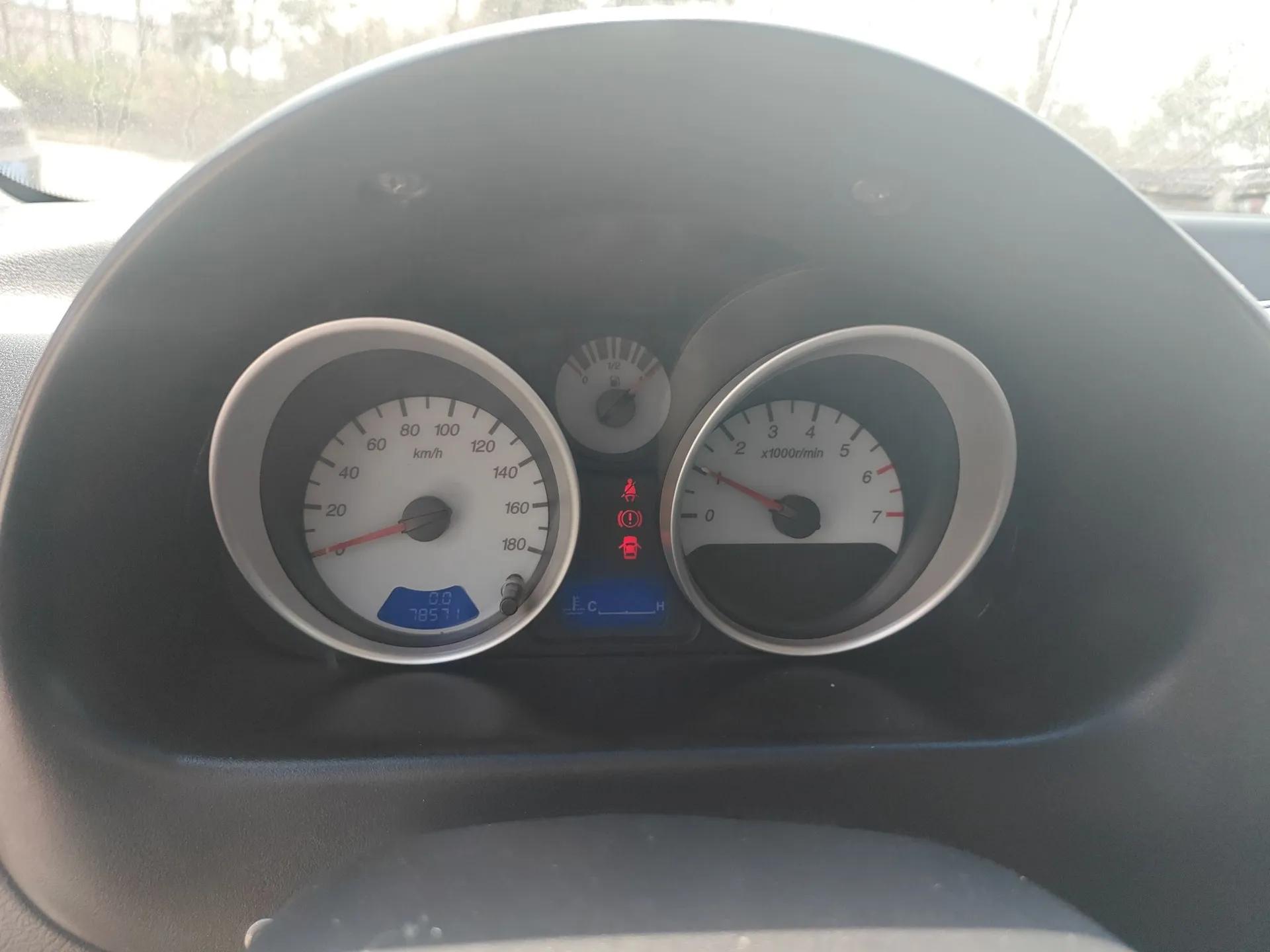 Baojun Lechi 2010 1.2L Sport Edition Fashion Model — миниатюра 12