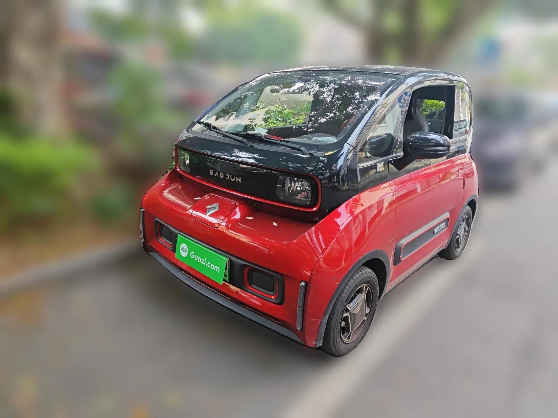 Baojun E300 2020 Star Travel Edition — миниатюра 1