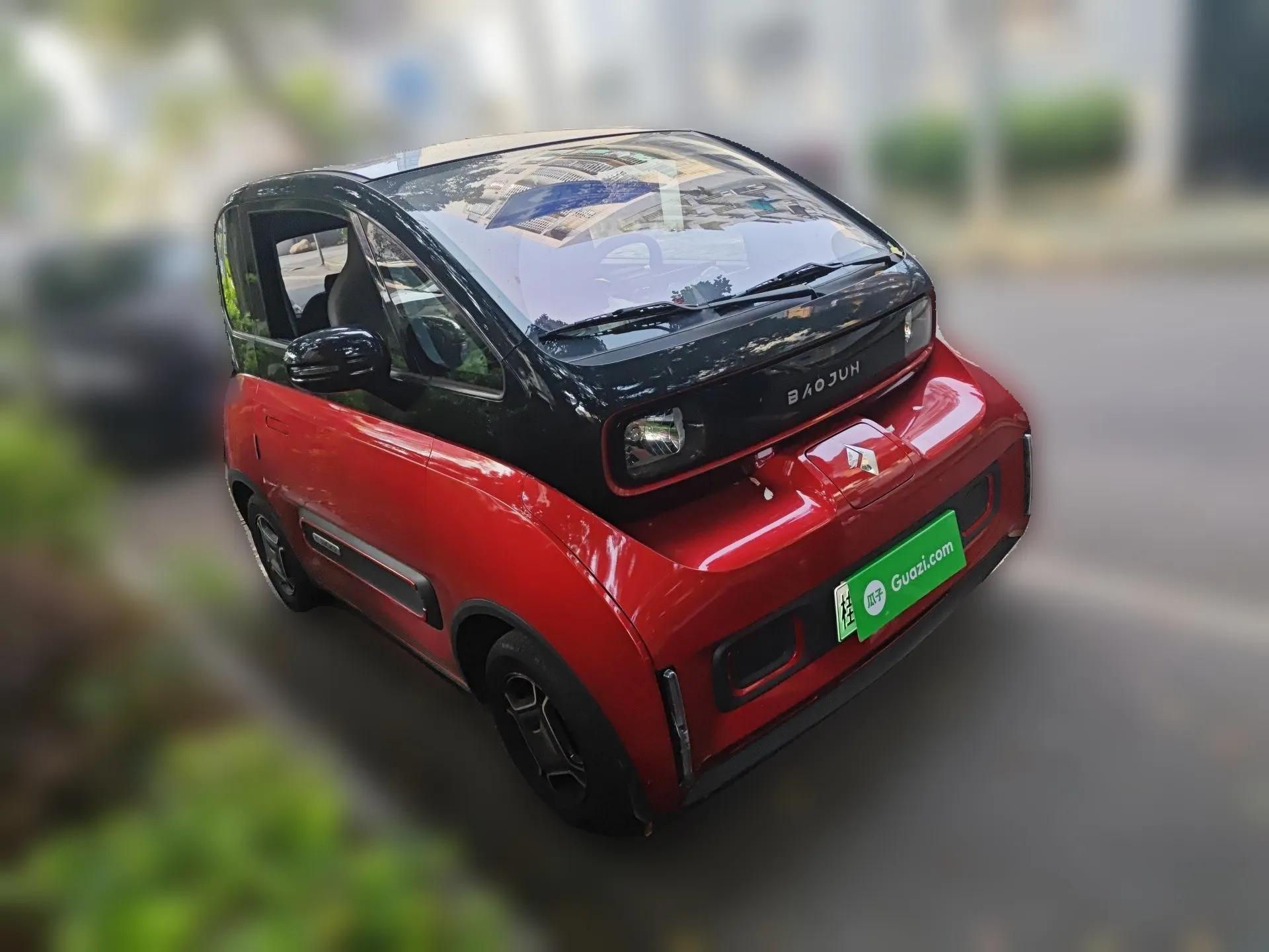 Baojun E300 2020 Star Travel Edition — миниатюра 3