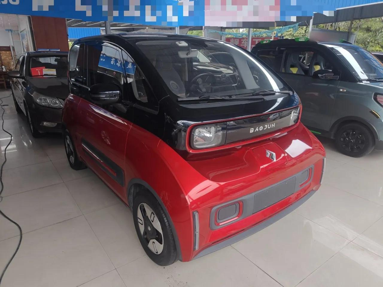 Baojun E300 2020 Plus Interstellar Smart Edition — миниатюра 3