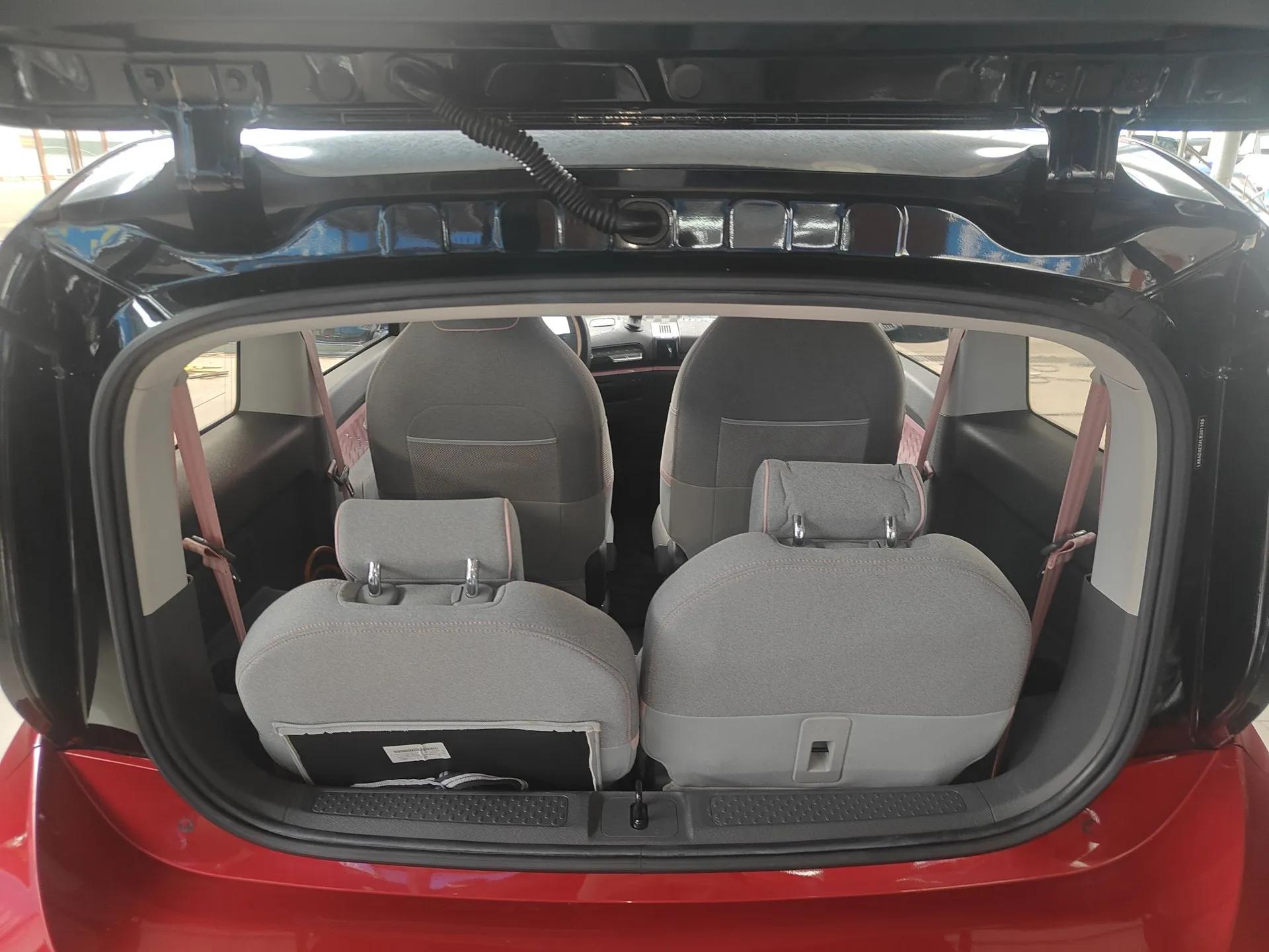 Baojun E300 2020 Plus Interstellar Smart Edition — миниатюра 22