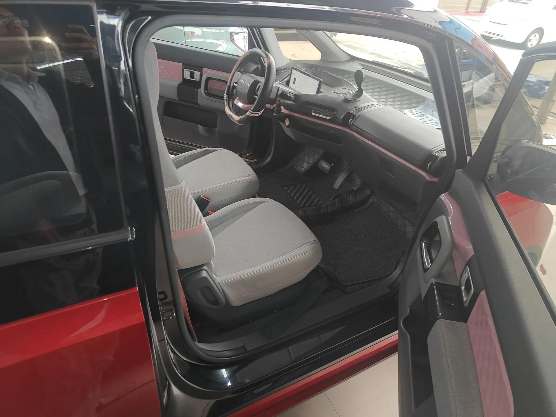 Baojun E300 2020 Plus Interstellar Smart Edition — миниатюра 23