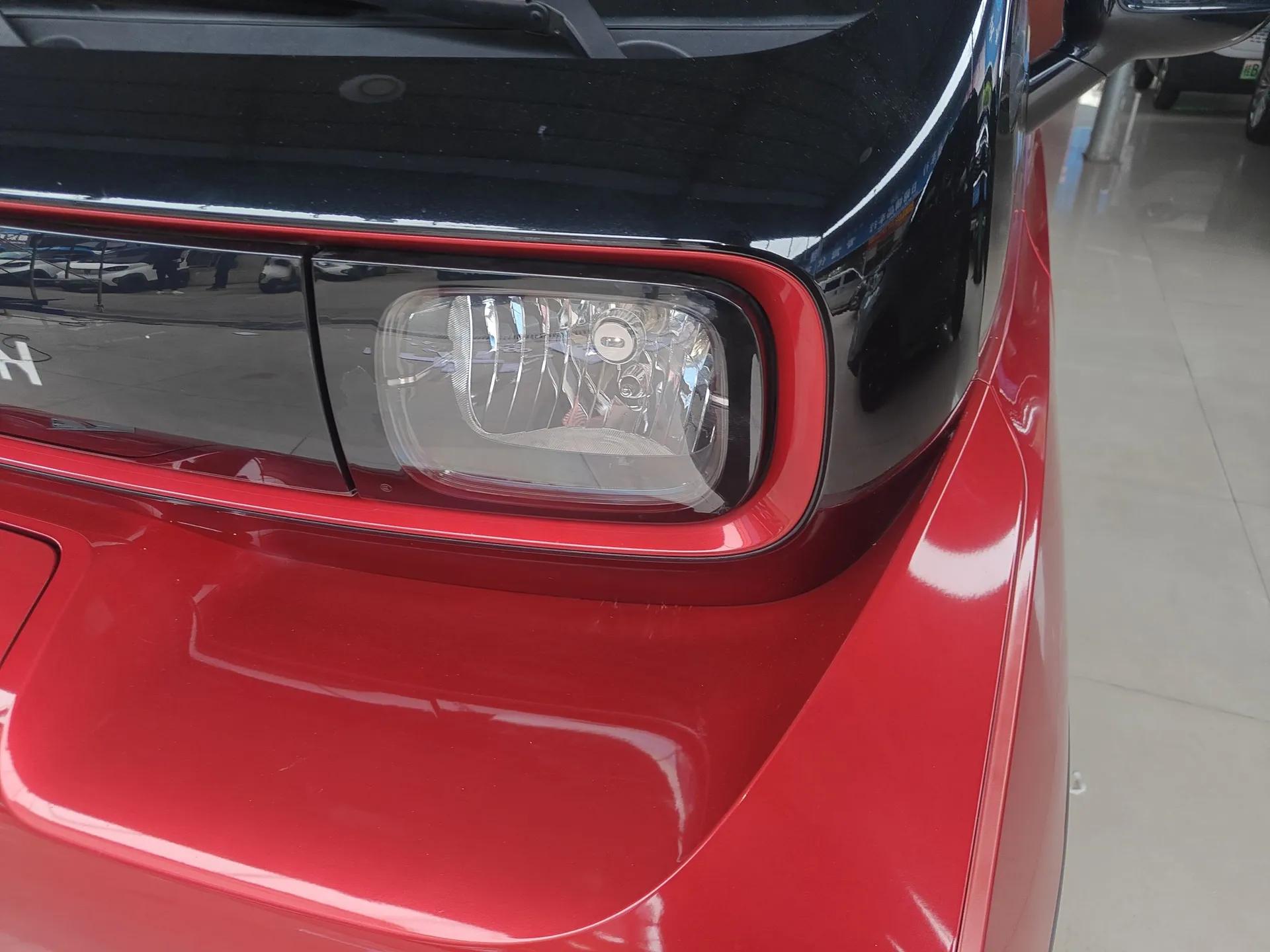 Baojun E300 2020 Plus Interstellar Smart Edition — миниатюра 9