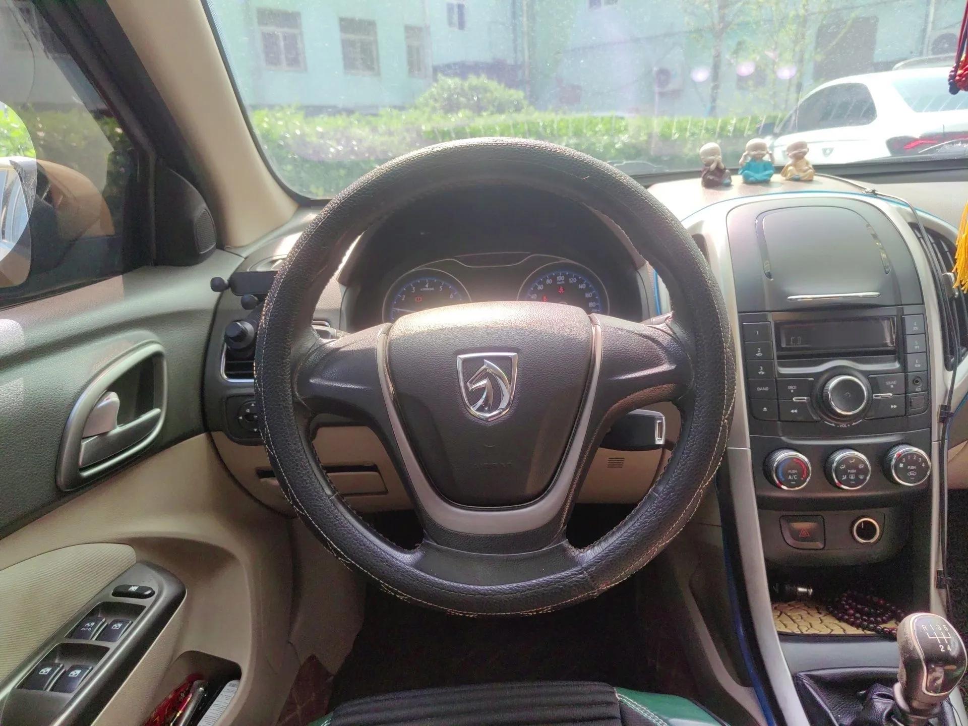 Baojun 610 2014 1.5L manual standard version — миниатюра 11