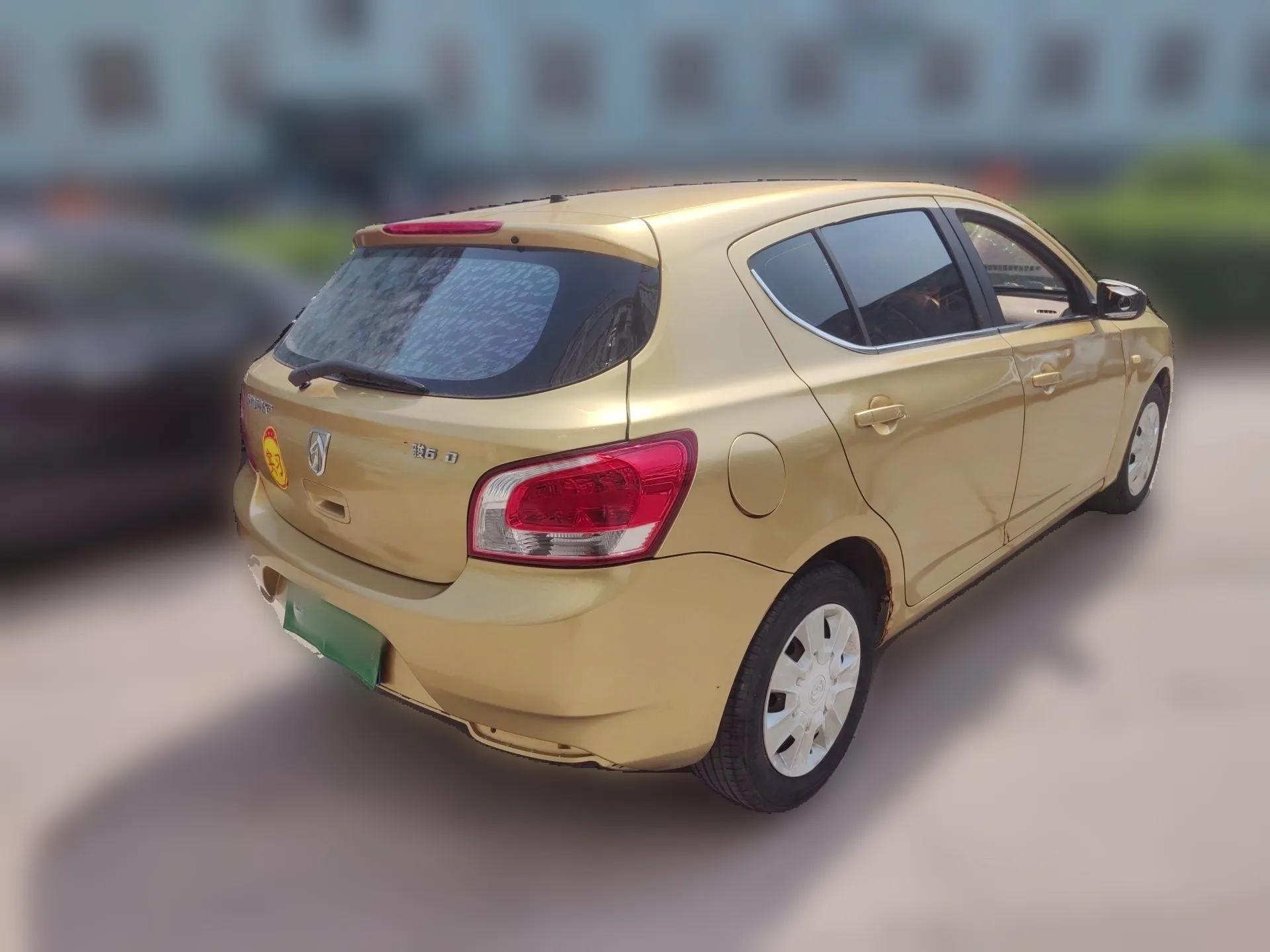 Baojun 610 2014 1.5L manual standard version — миниатюра 6
