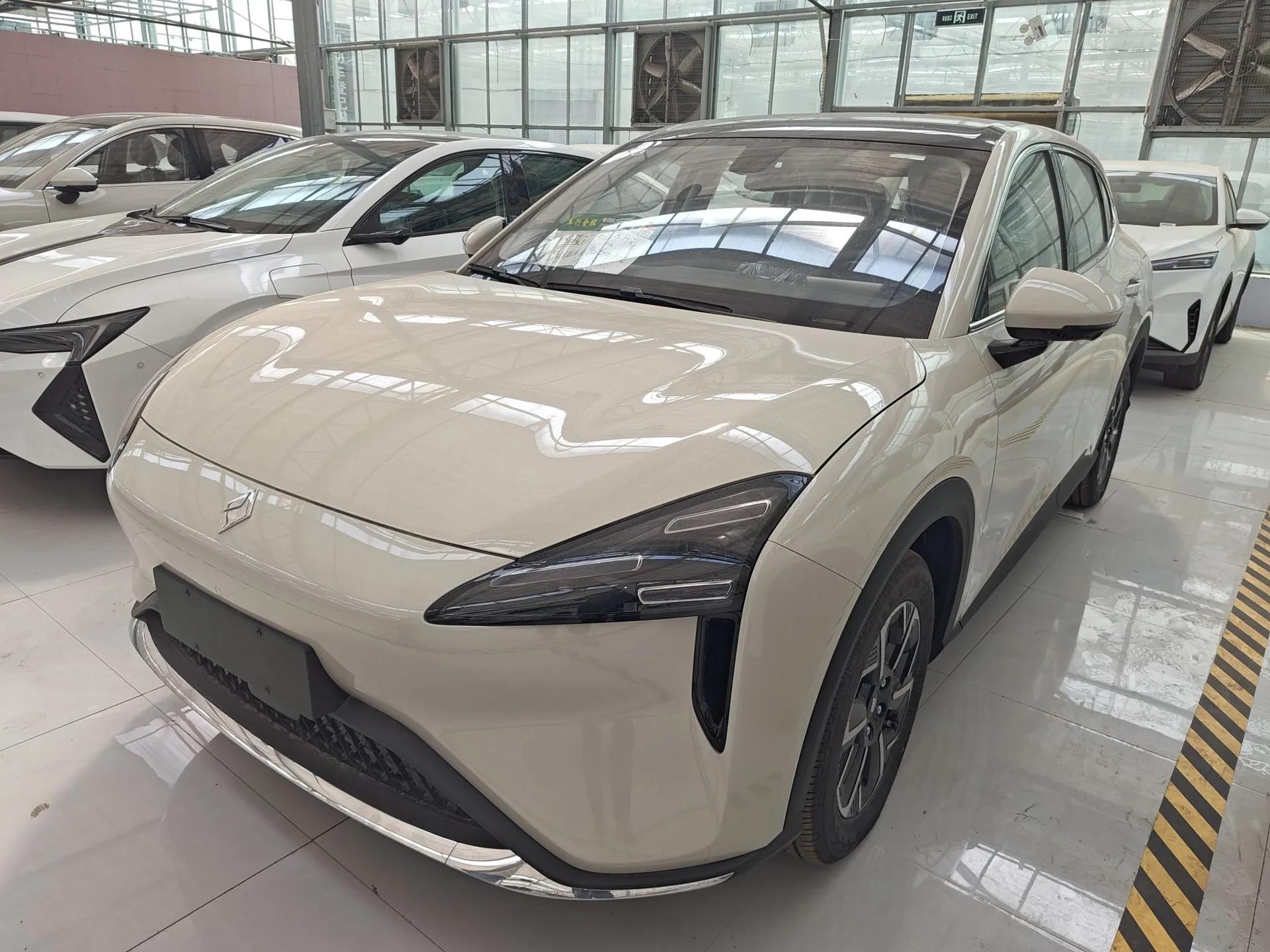 Baojun E6 2026 Model 500km Enjoyment Edition — миниатюра 1