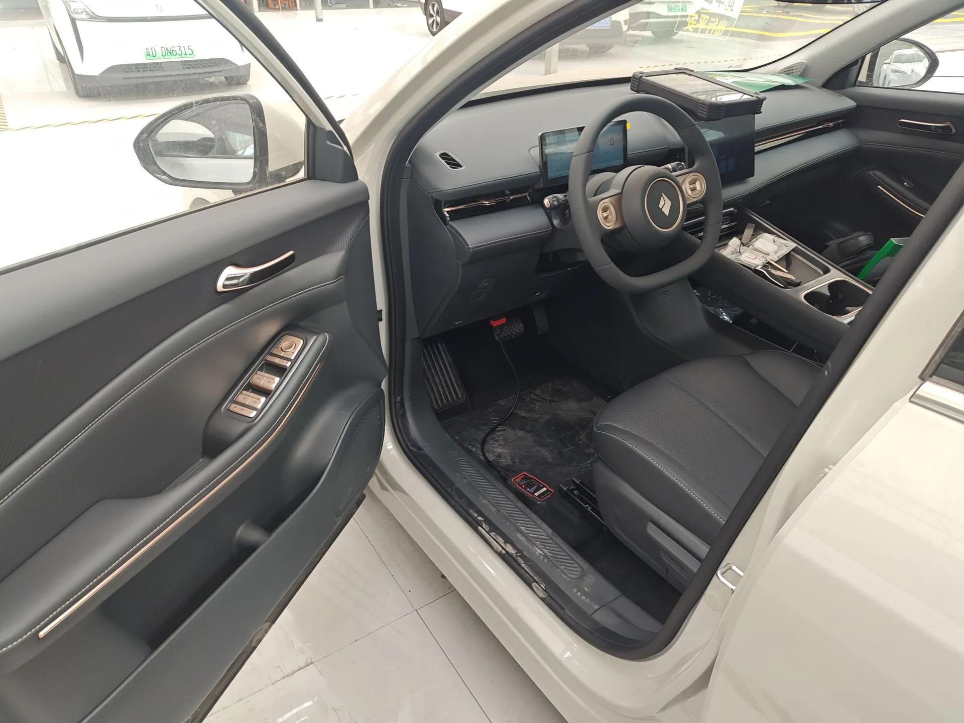 Baojun E6 2026 Model 500km Enjoyment Edition — миниатюра 18