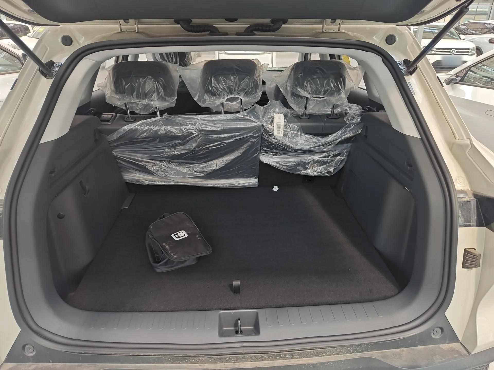 Baojun E6 2026 Model 500km Enjoyment Edition — миниатюра 21