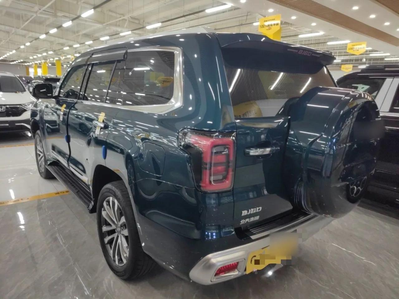 BAIC Off-Road BJ60 2022 2.0T Weekend Edition Five-Seater — миниатюра 4